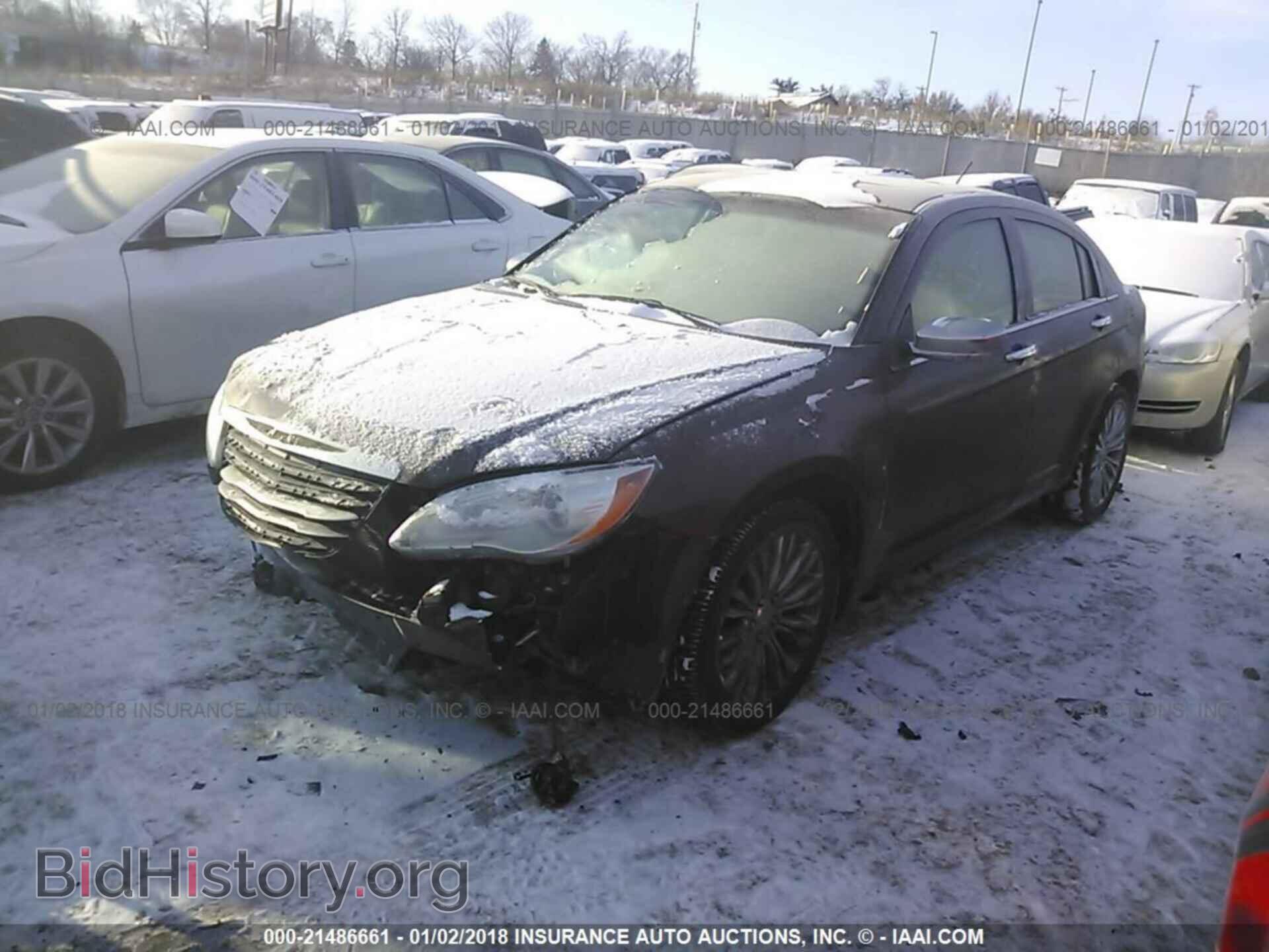 2012 Chrysler 200 - VIN: 1C3CCBCB0CN277529 - Фото 2