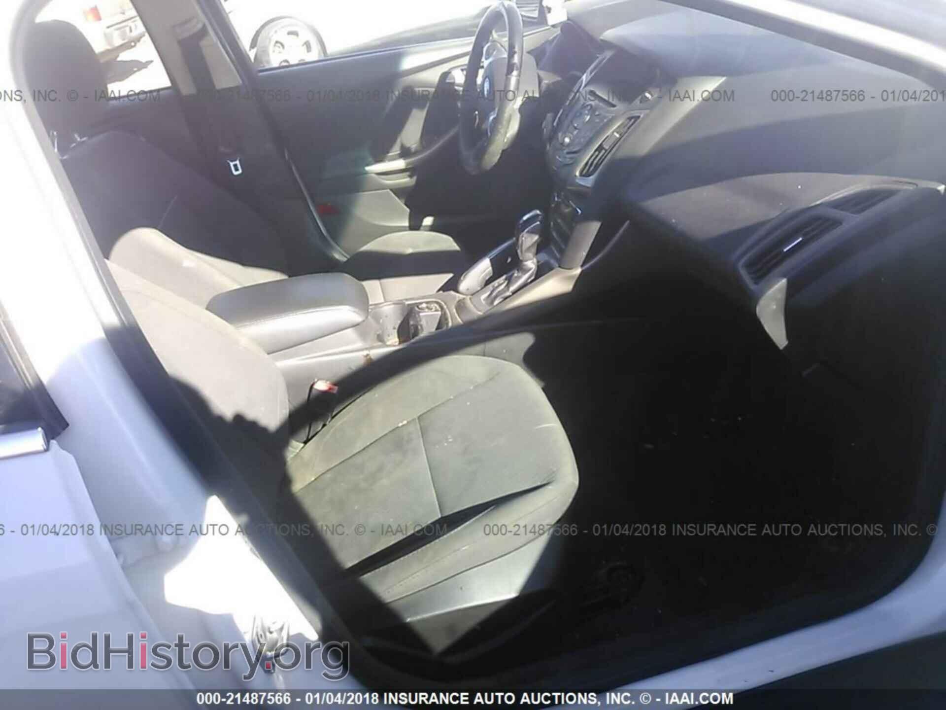 2012 Ford Focus - VIN: 1FAHP3H22CL363060 - Photo 5