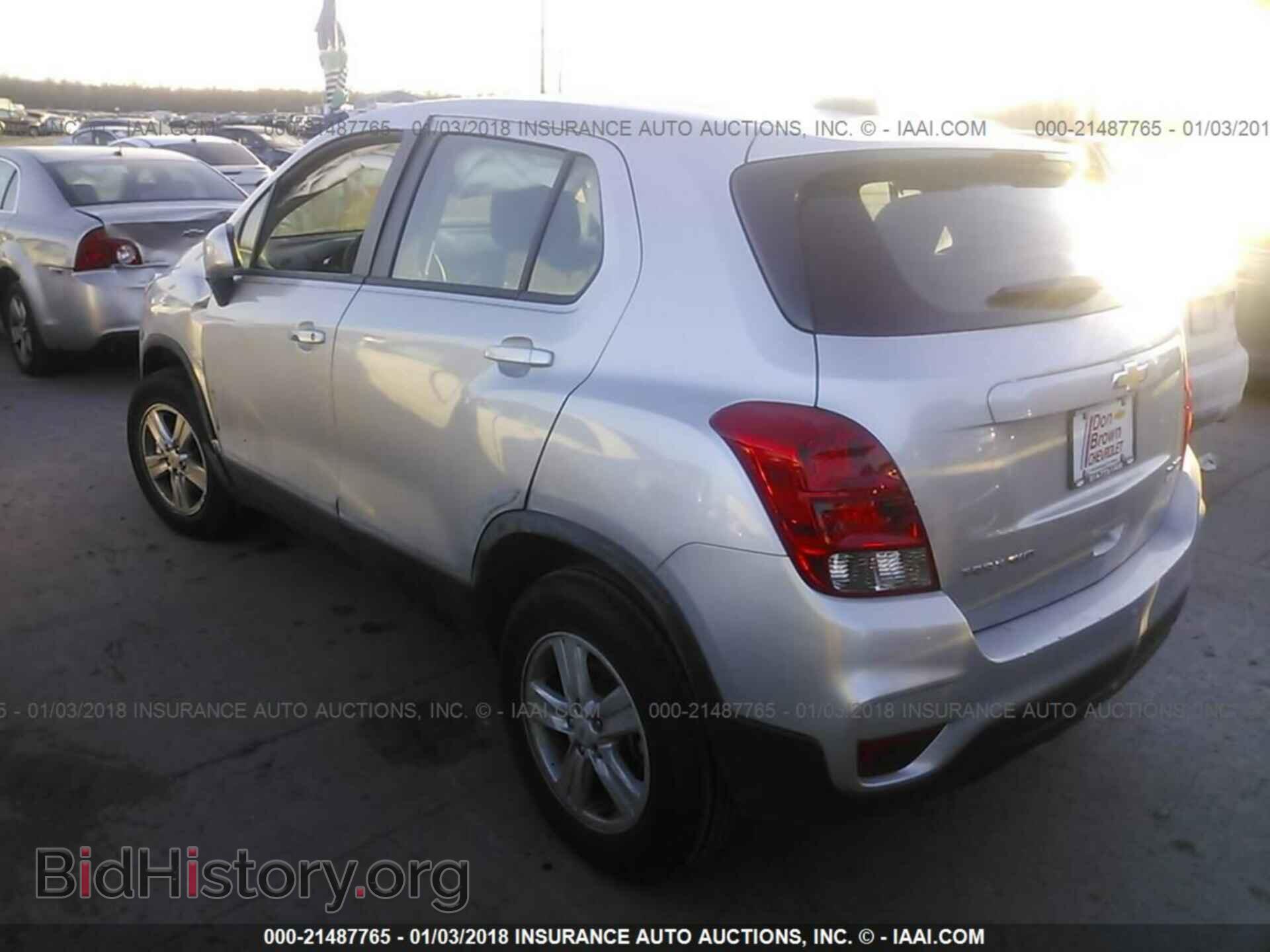 2017 Chevrolet Trax - VIN: KL7CJNSB1HB236773 - Фото 3