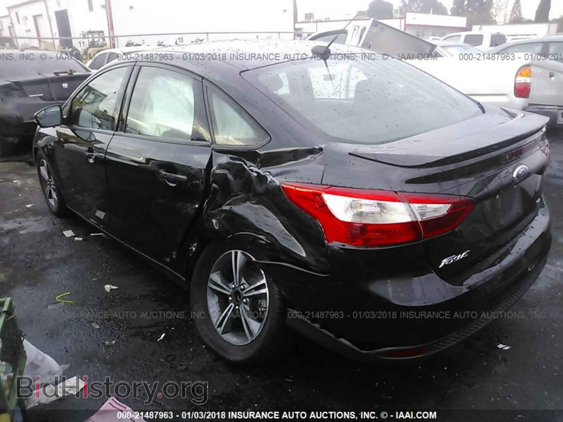 2014 Ford Focus - VIN: 1FADP3F22EL138917 - Фото 3