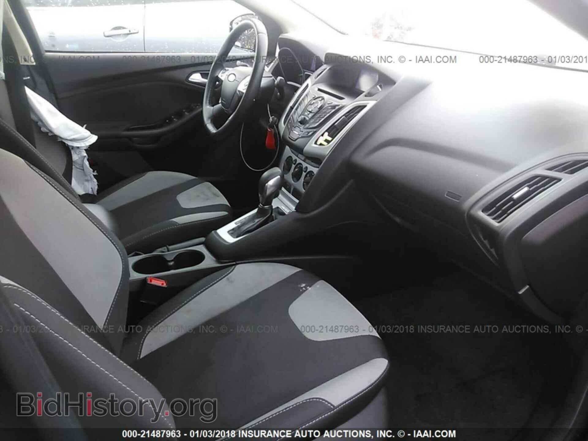 2014 Ford Focus - VIN: 1FADP3F22EL138917 - Фото 5