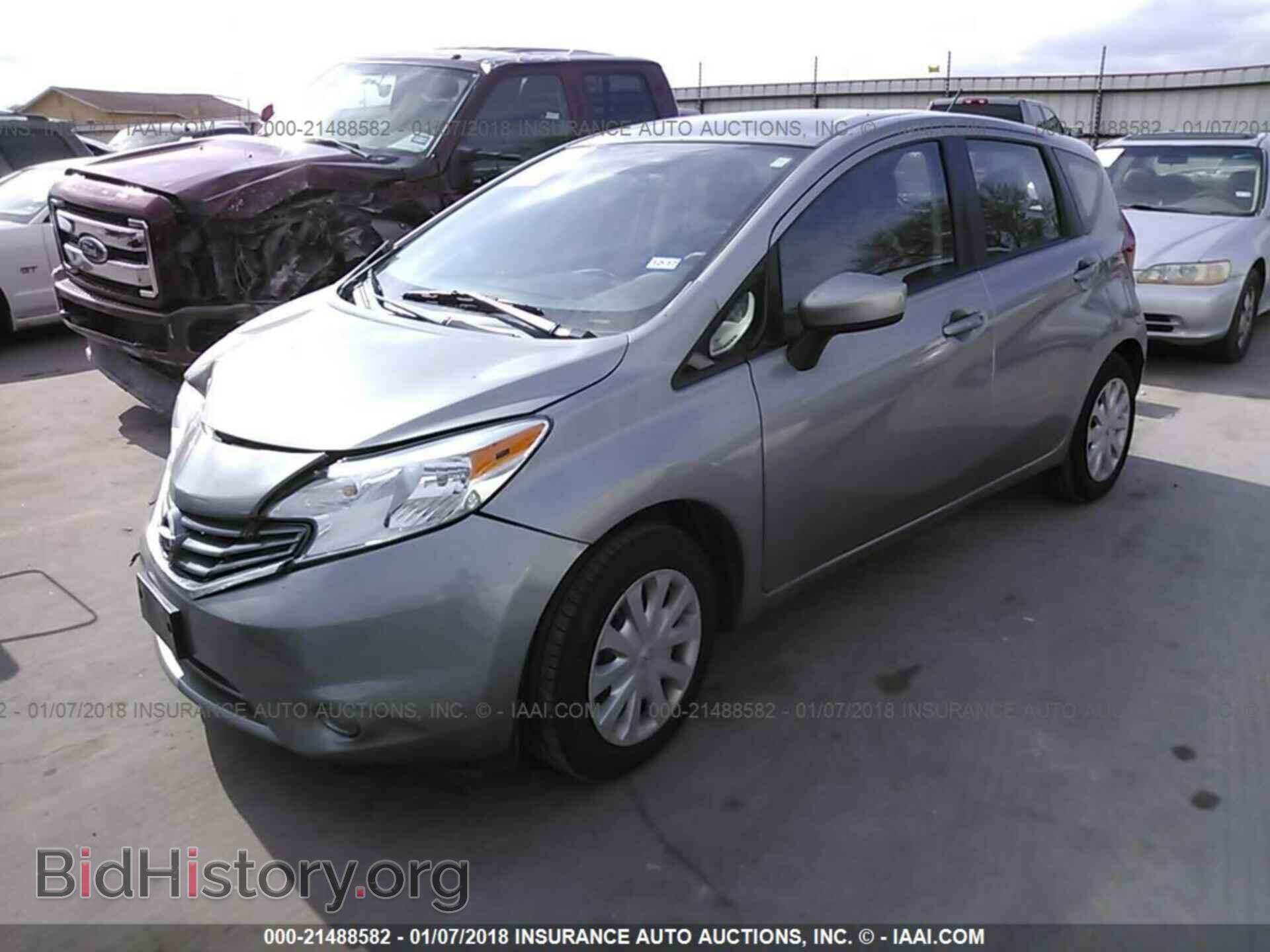 2015 Nissan Versa note - VIN: 3N1CE2CP7FL403443 - Фото 2