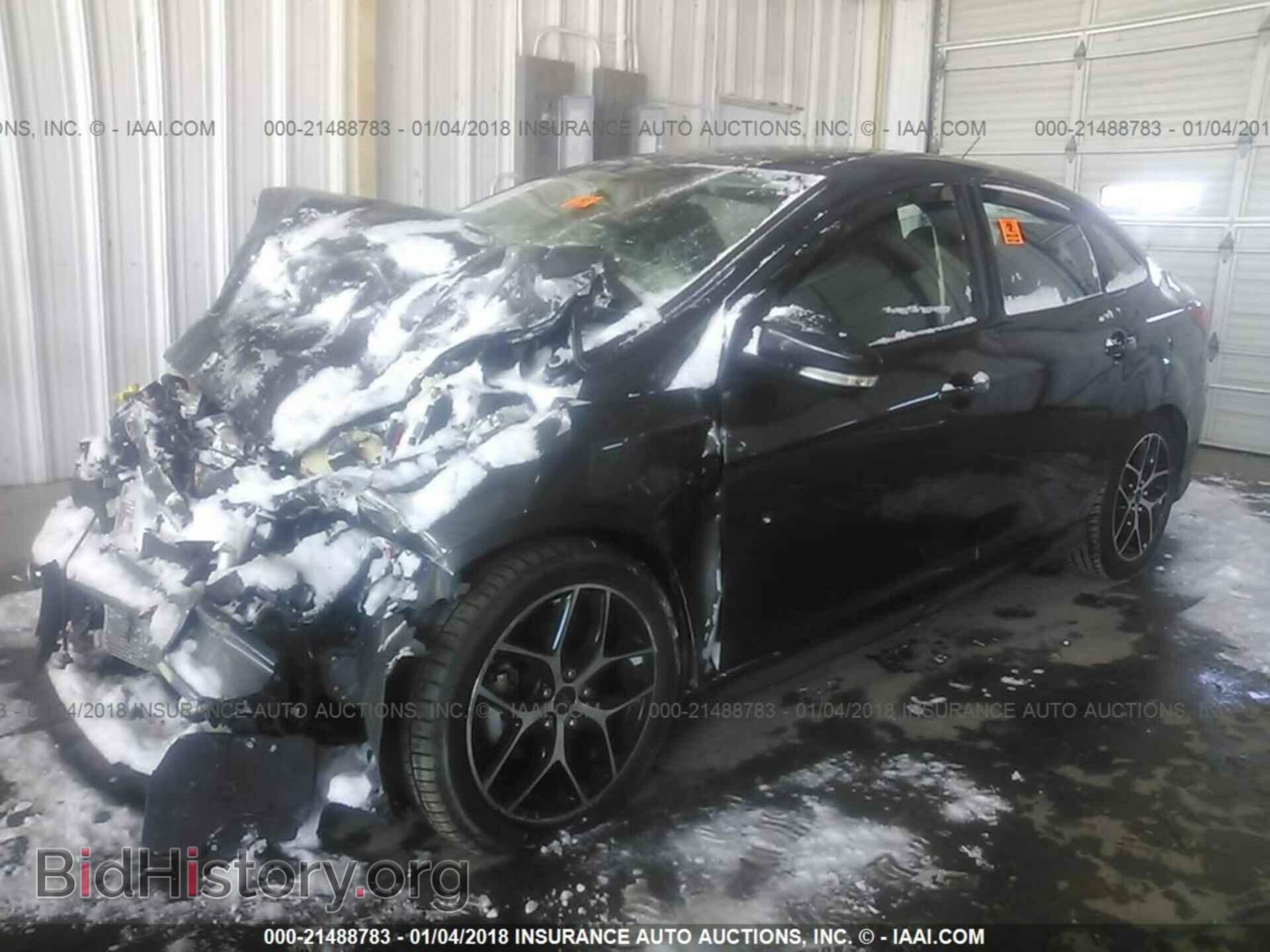 2015 Ford Focus - VIN: 1FADP3FE4FL207988 - Photo 2