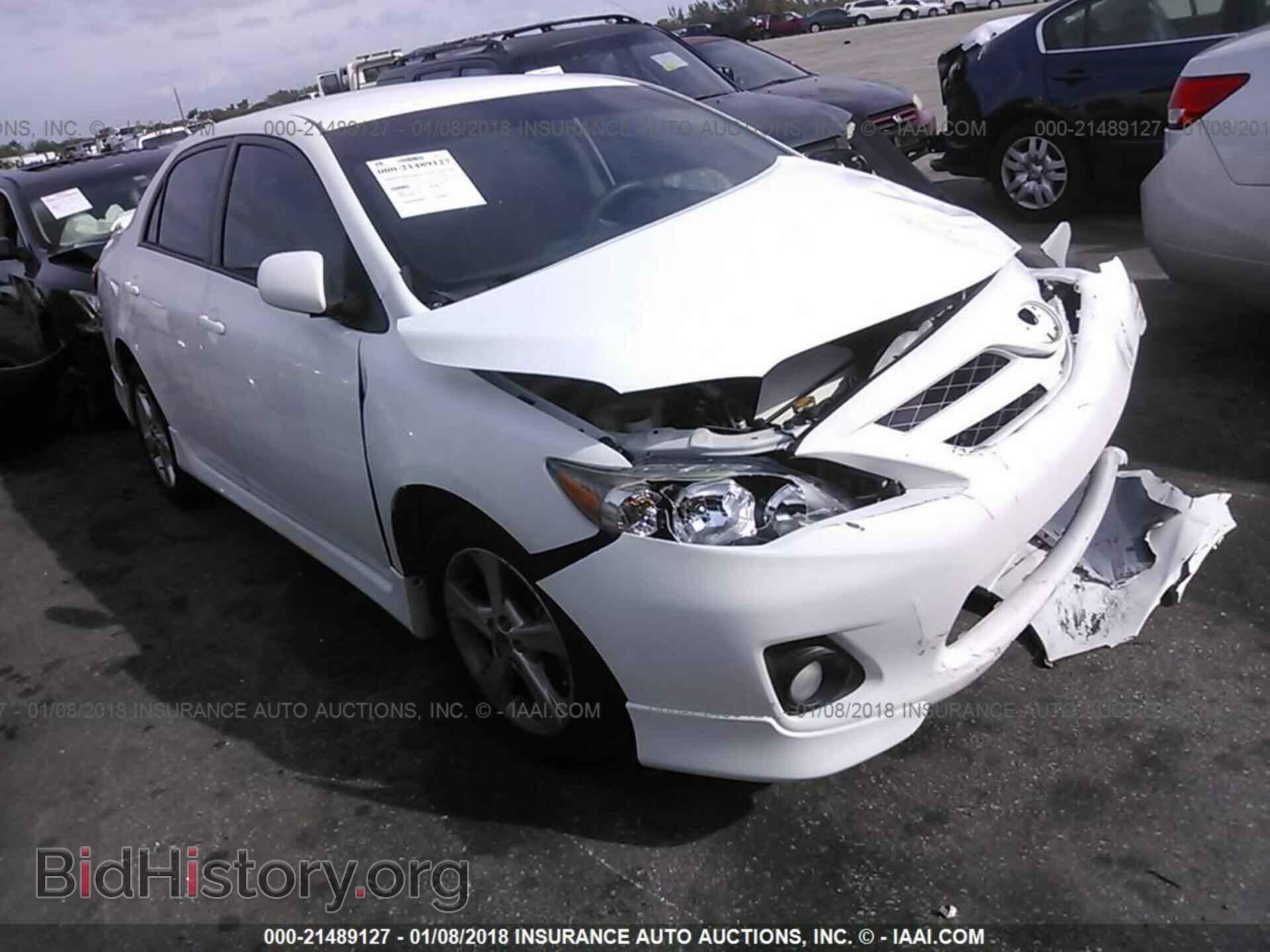 Photo 2T1BU4EEXBC749812 - Toyota Corolla 2011