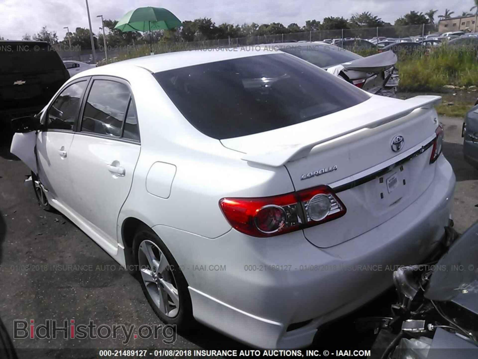 2011 Toyota Corolla - VIN: 2T1BU4EEXBC749812 - Photo 3