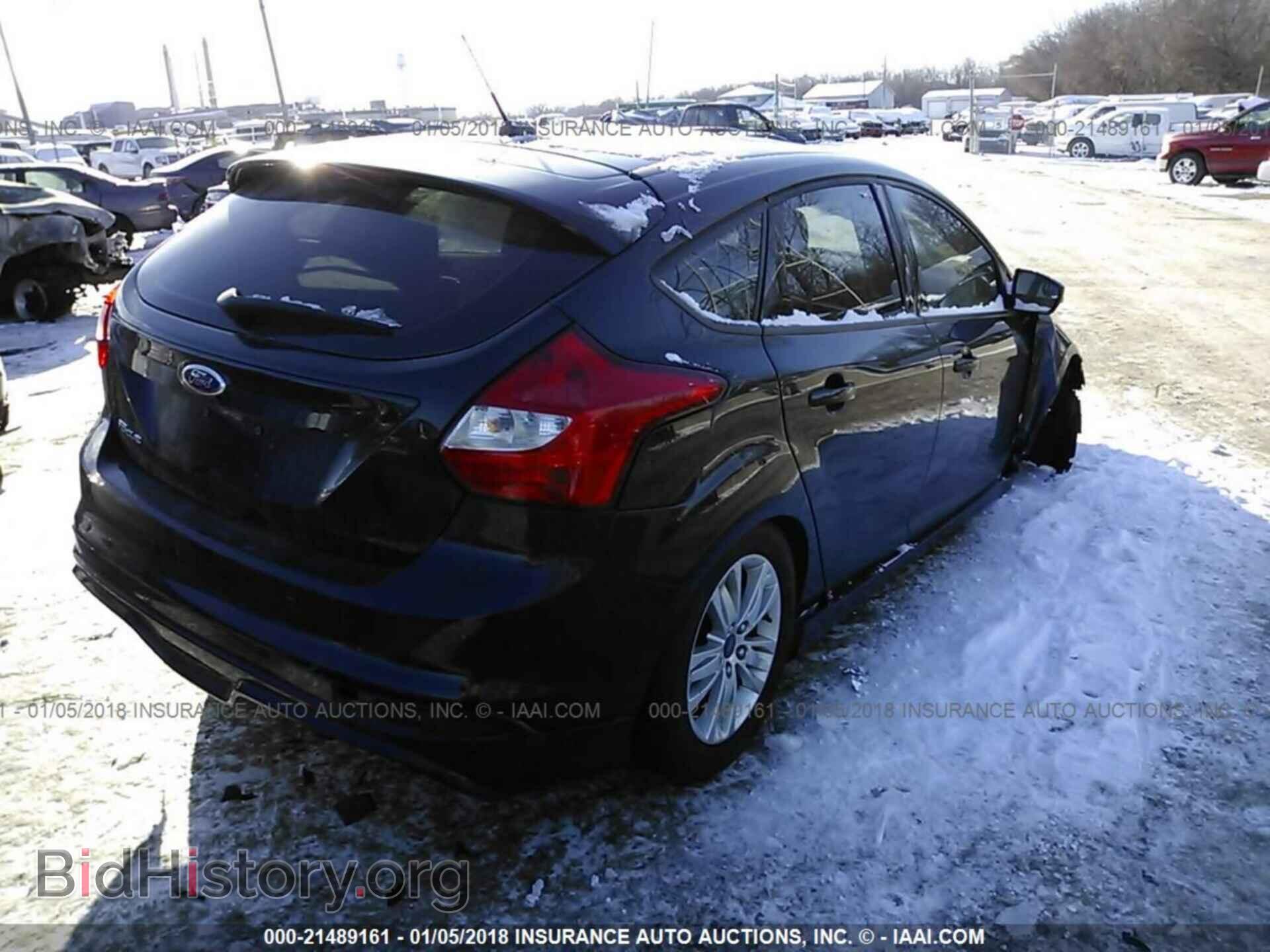 2012 Ford Focus - VIN: 1FAHP3M29CL226123 - Photo 4
