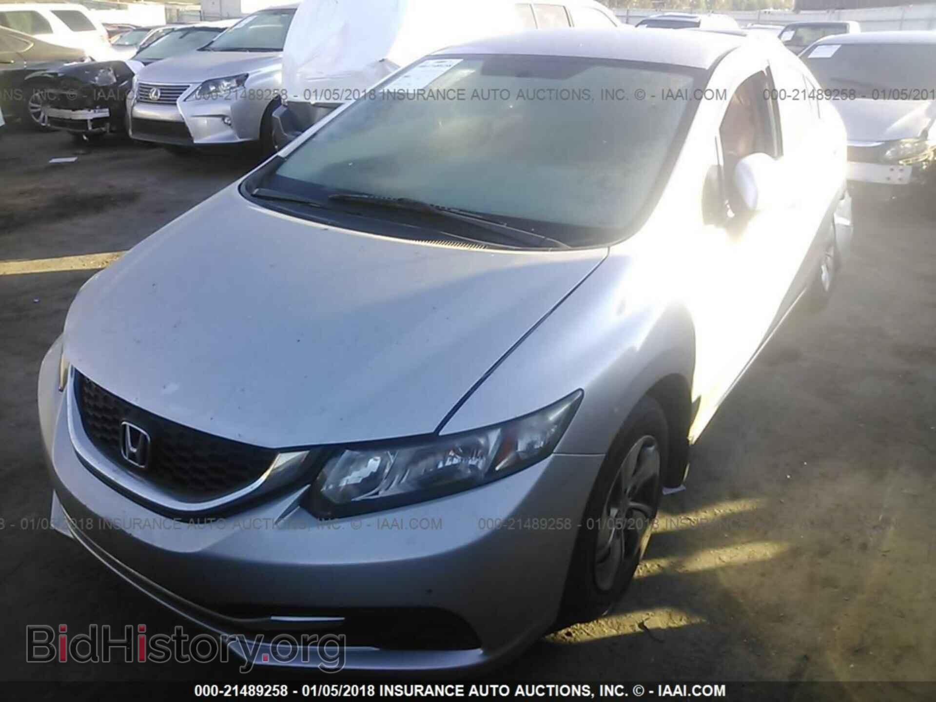2013 Honda Civic - VIN: 19XFB2F57DE233132 - Фото 2