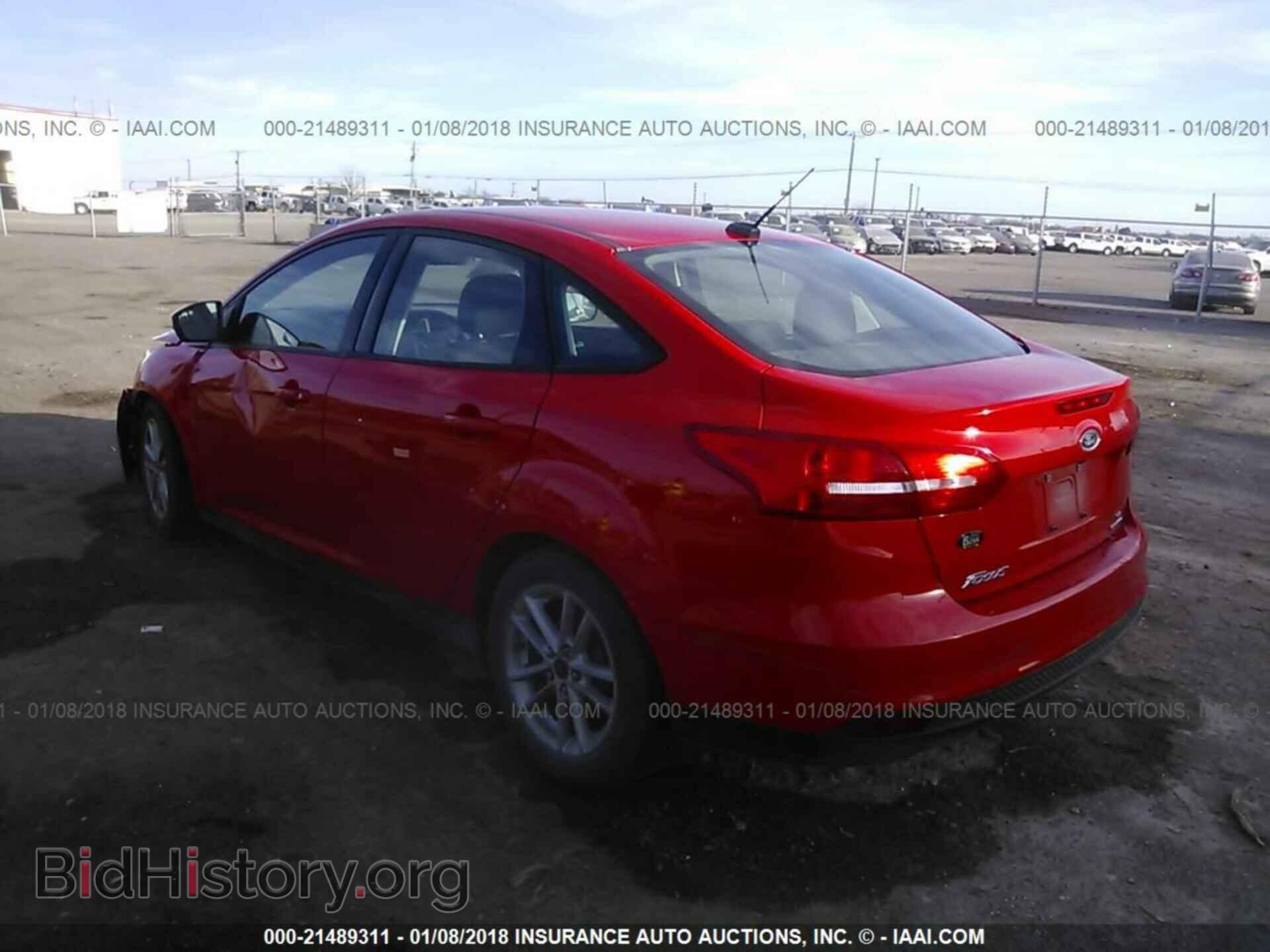 2015 Ford Focus - VIN: 1FADP3F22FL244088 - Photo 3