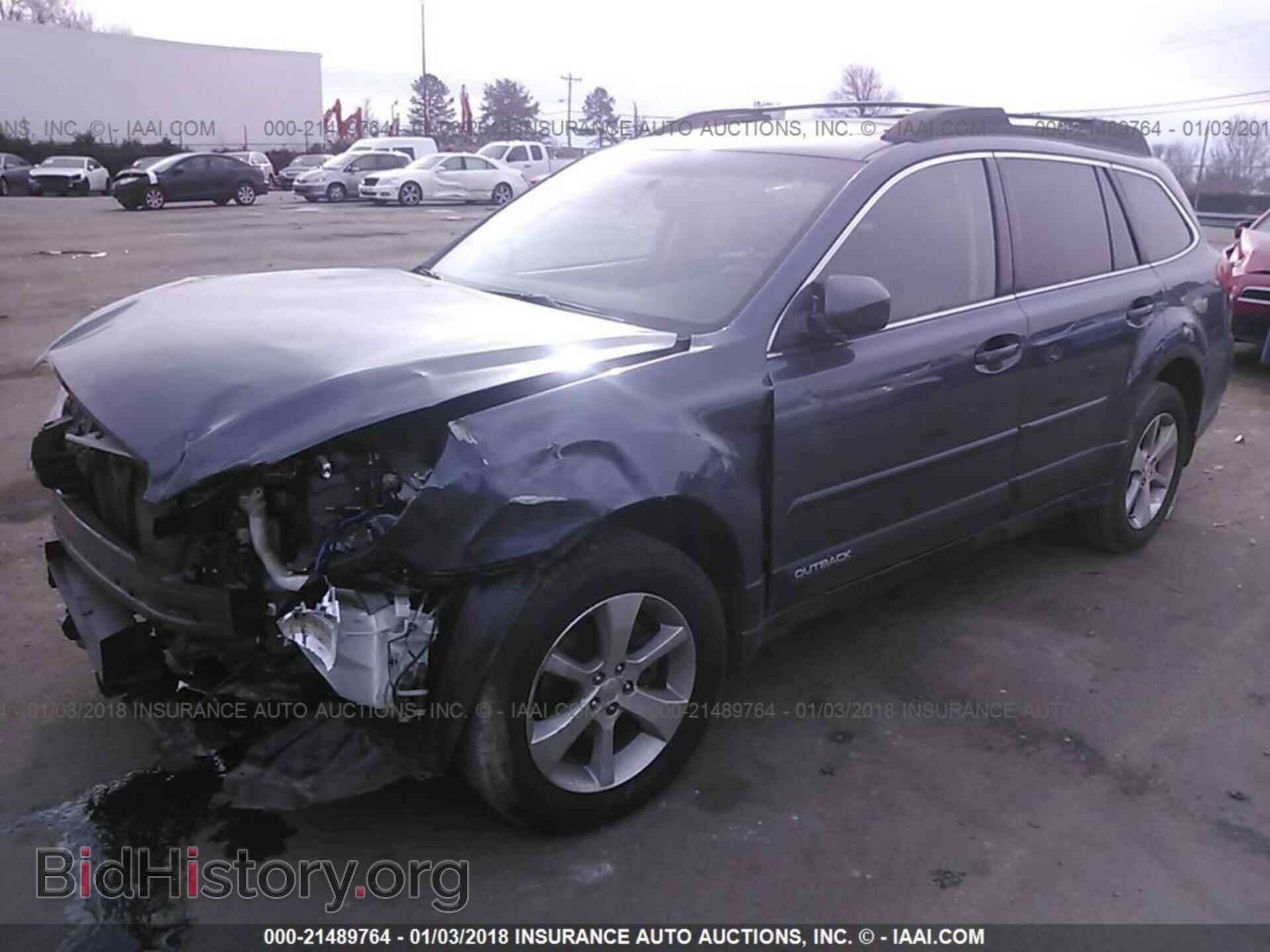 2014 Subaru Outback - VIN: 4S4BRBLC9E3228502 - Photo 2