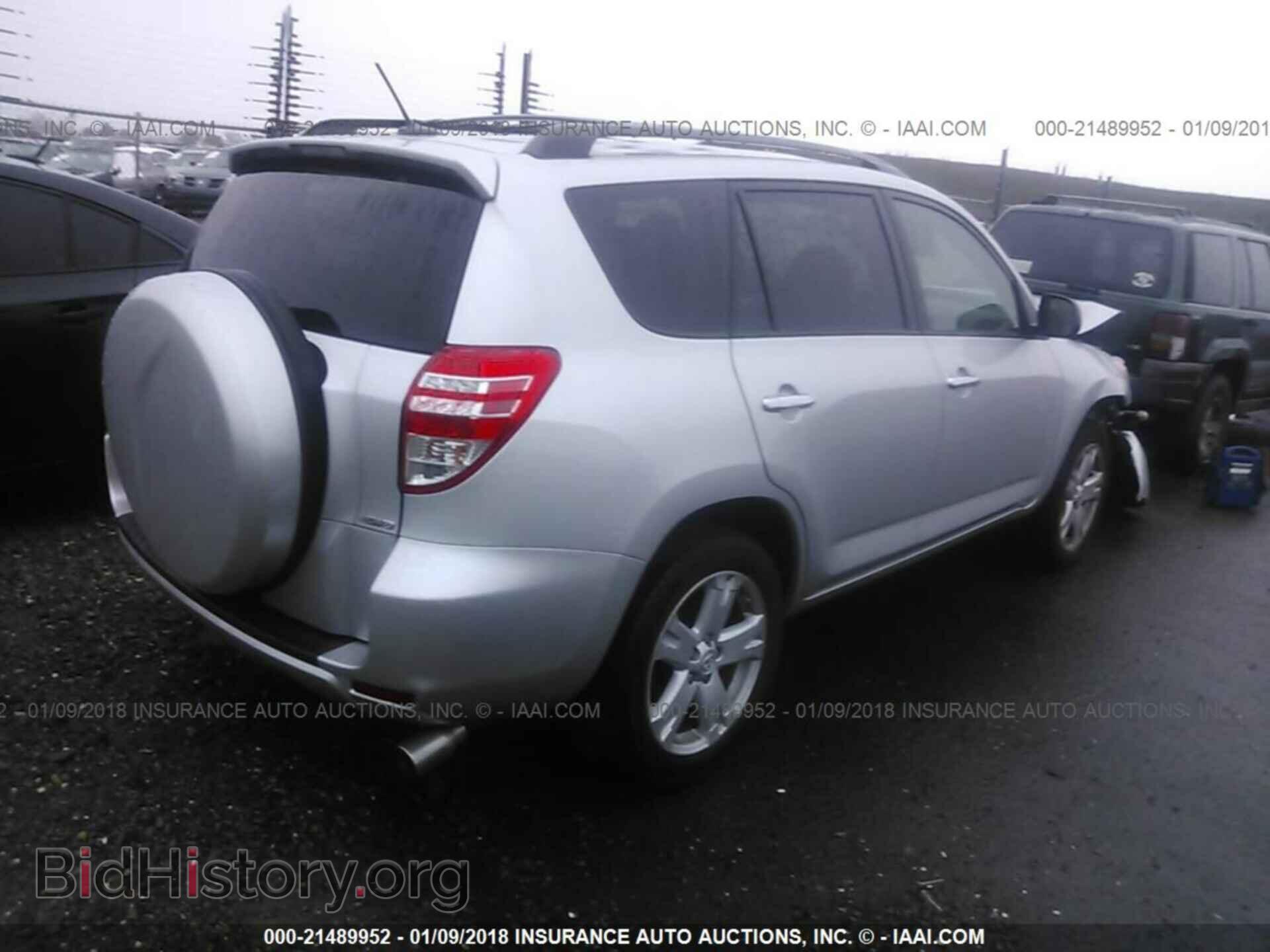 2011 Toyota Rav4 - VIN: 2T3BF4DV9BW170599 - Photo 4