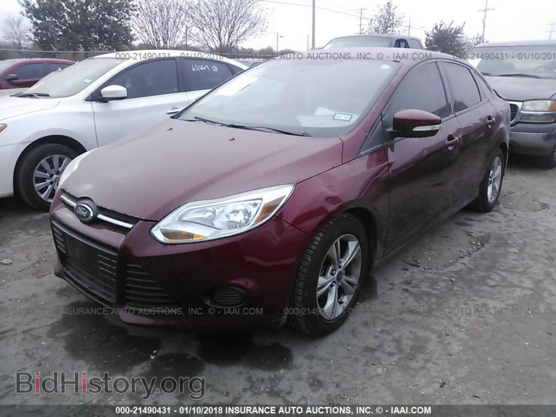 2014 Ford Focus - VIN: 1FADP3F22EL236331 - Photo 2