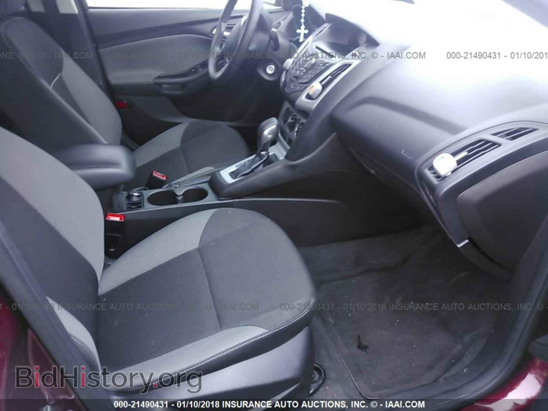 2014 Ford Focus - VIN: 1FADP3F22EL236331 - Photo 5