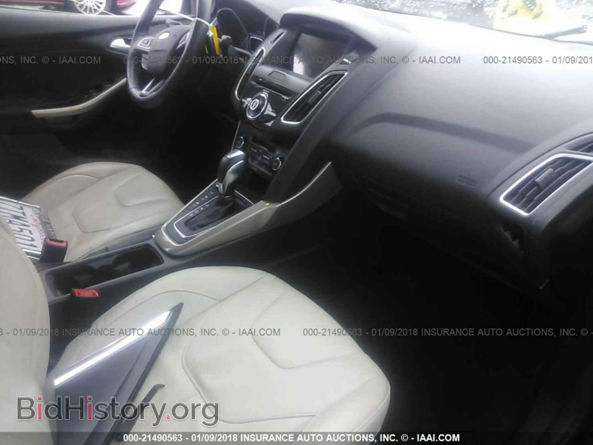 2016 Ford Focus - VIN: 1FADP3J2XGL319399 - Фото 5