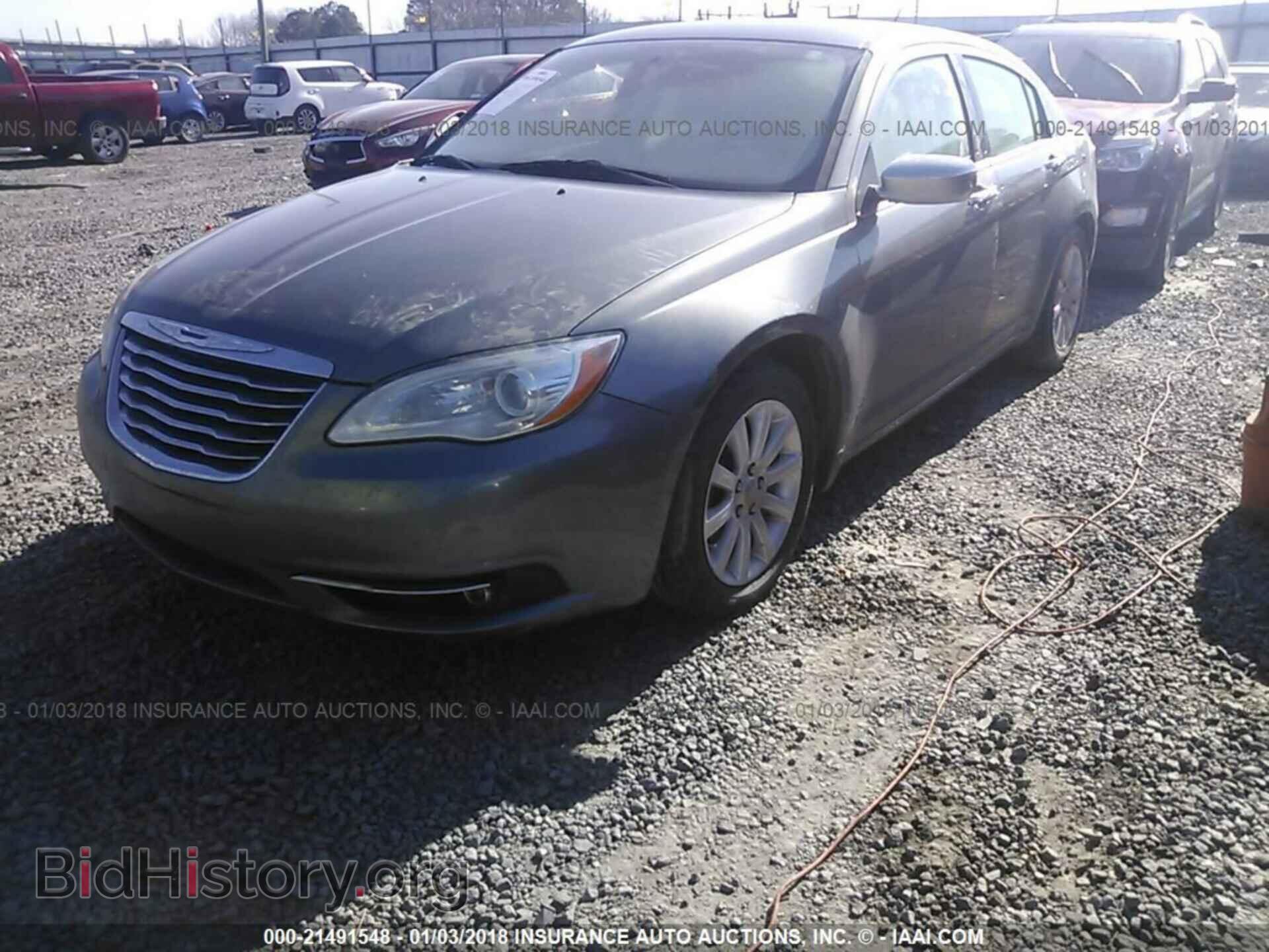 2013 Chrysler 200 - VIN: 1C3CCBCG8DN527080 - Фото 2