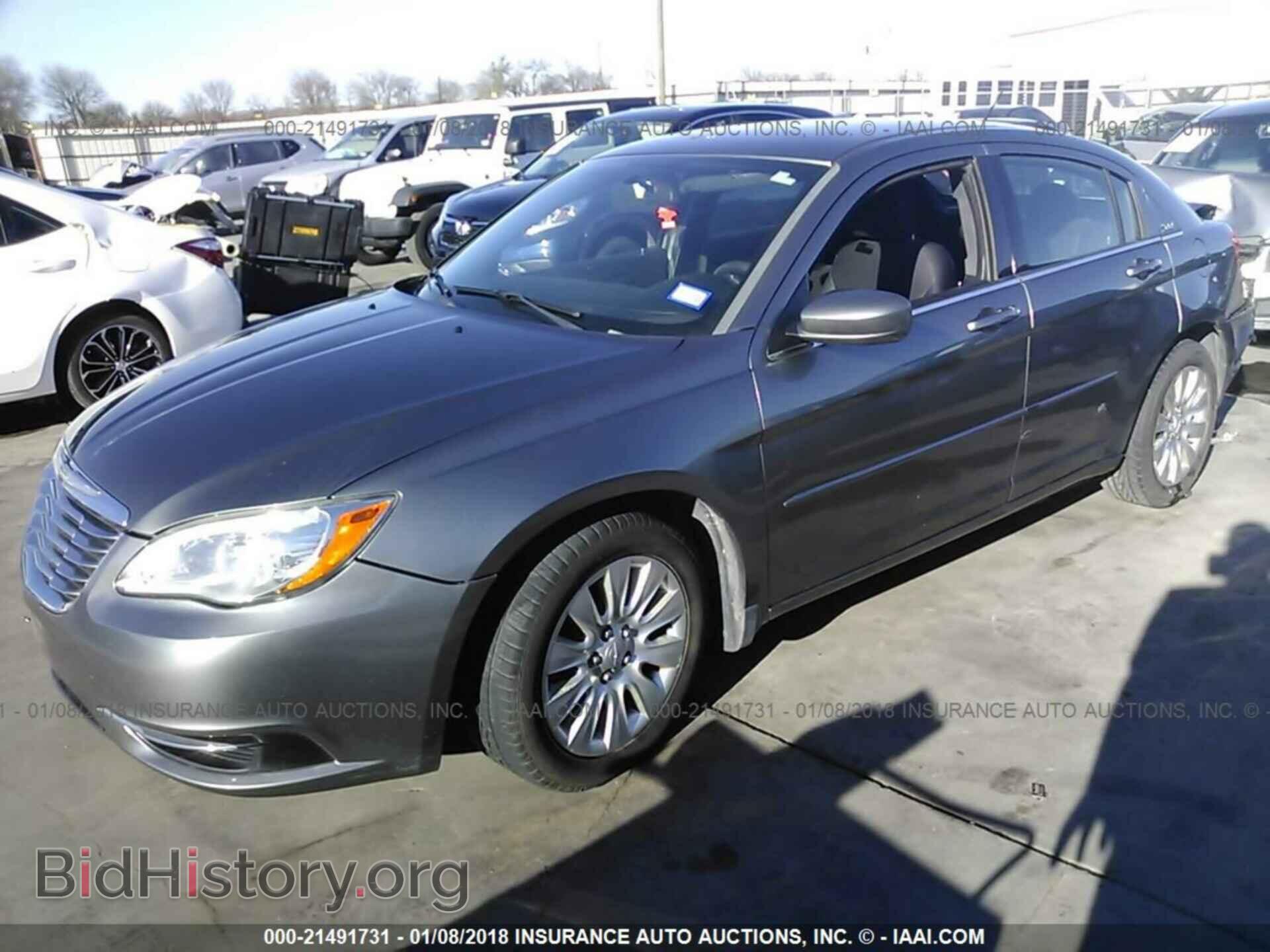 2012 Chrysler 200 - VIN: 1C3CCBAB3CN205405 - Фото 2