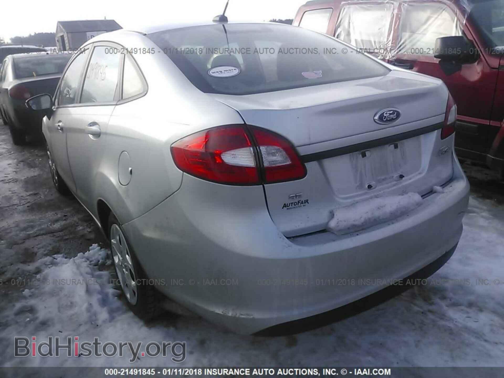 2013 Ford Fiesta - VIN: 3FADP4BJ8DM202829 - Фото 3