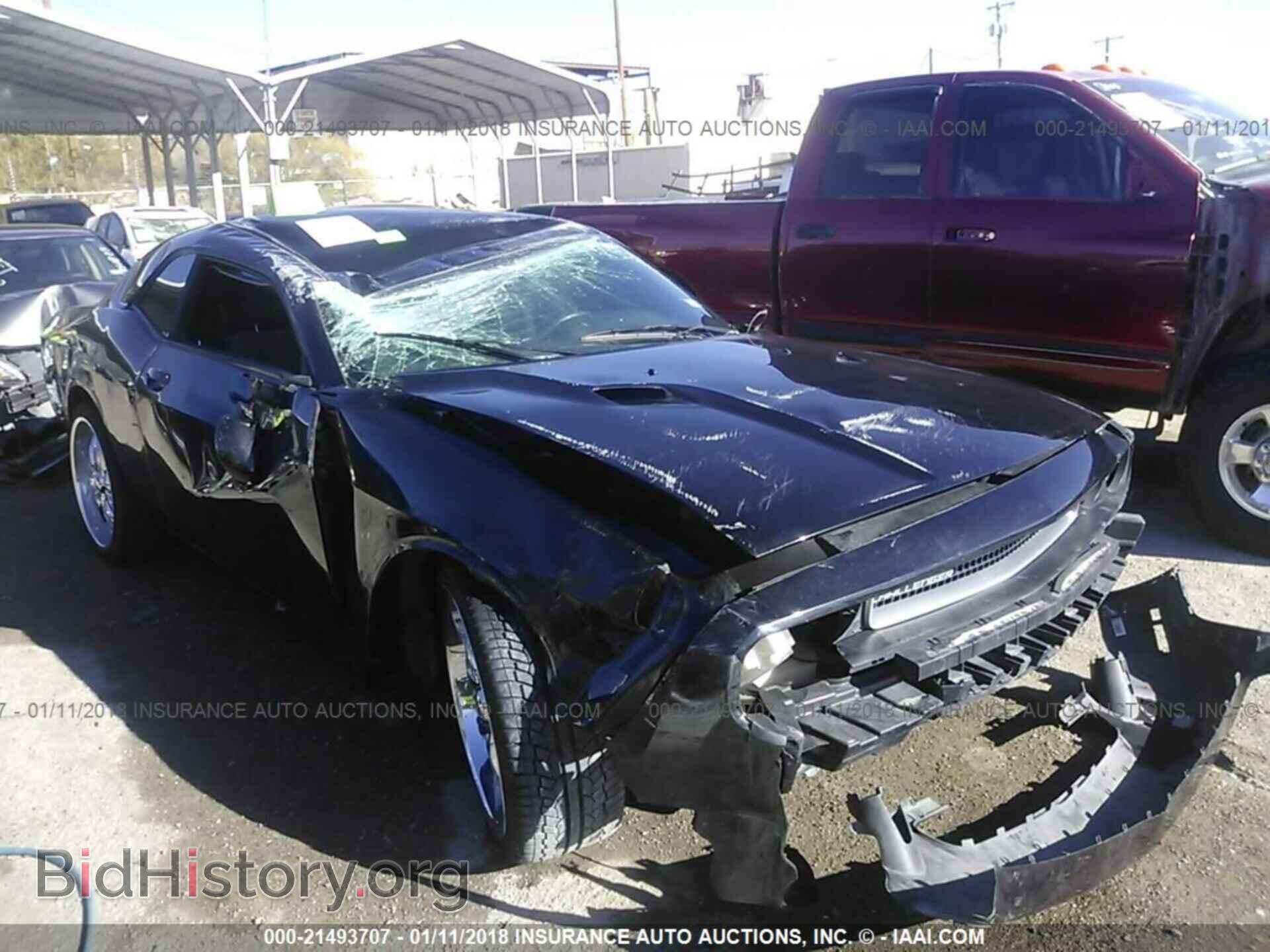 Photo 2C3CDYAG8CH124596 - Dodge Challenger 2012