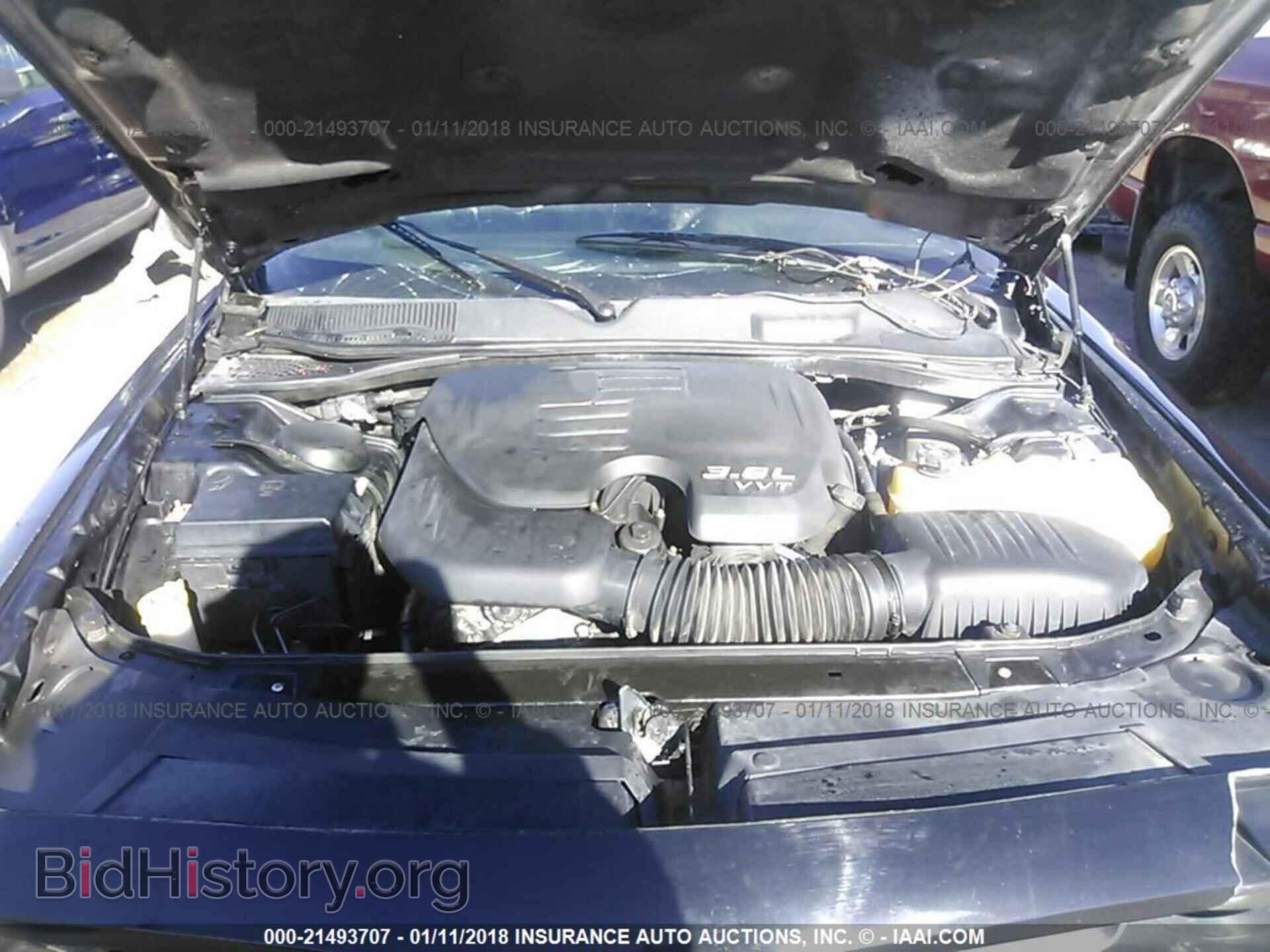 2012 Dodge Challenger - VIN: 2C3CDYAG8CH124596 - Photo 10