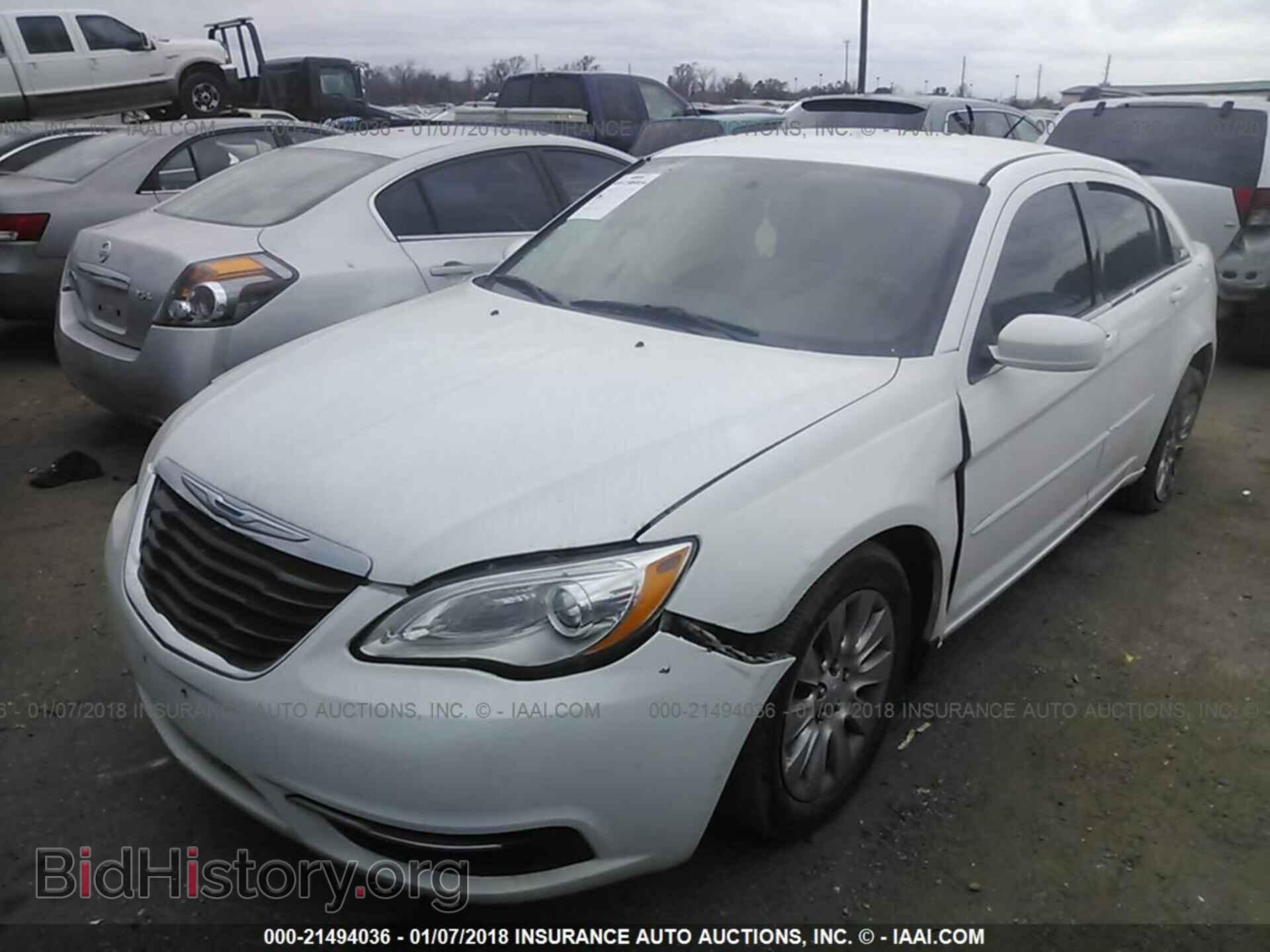 2012 Chrysler 200 - VIN: 1C3CCBAB2CN200079 - Фото 2