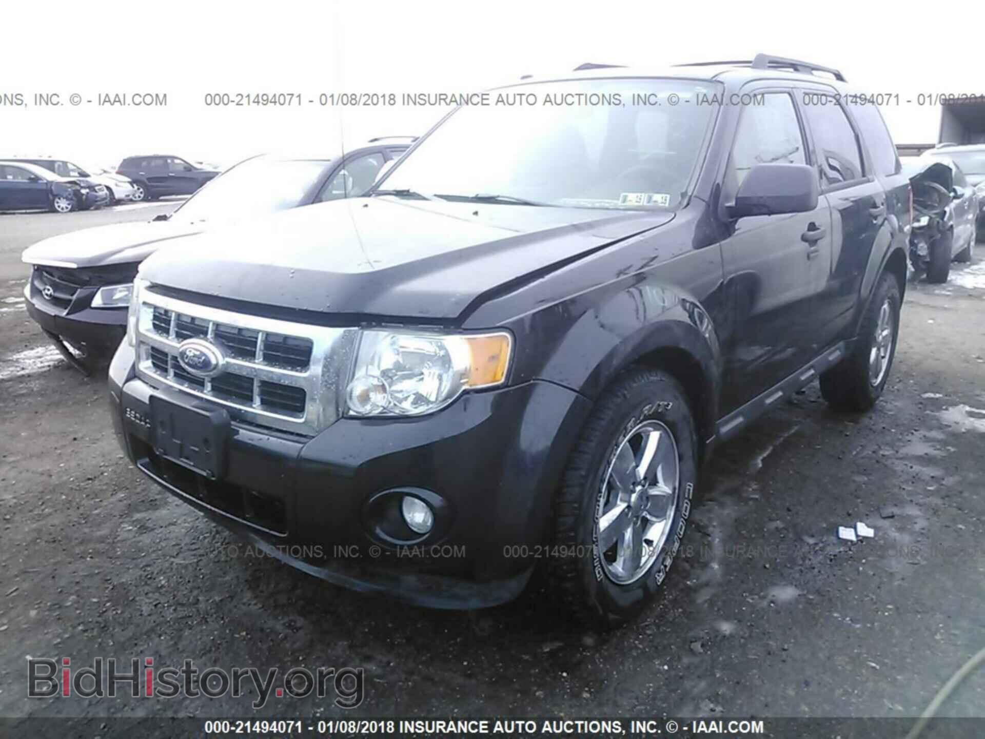 2011 Ford Escape - VIN: 1FMCU9DG4BKA41280 - Фото 2