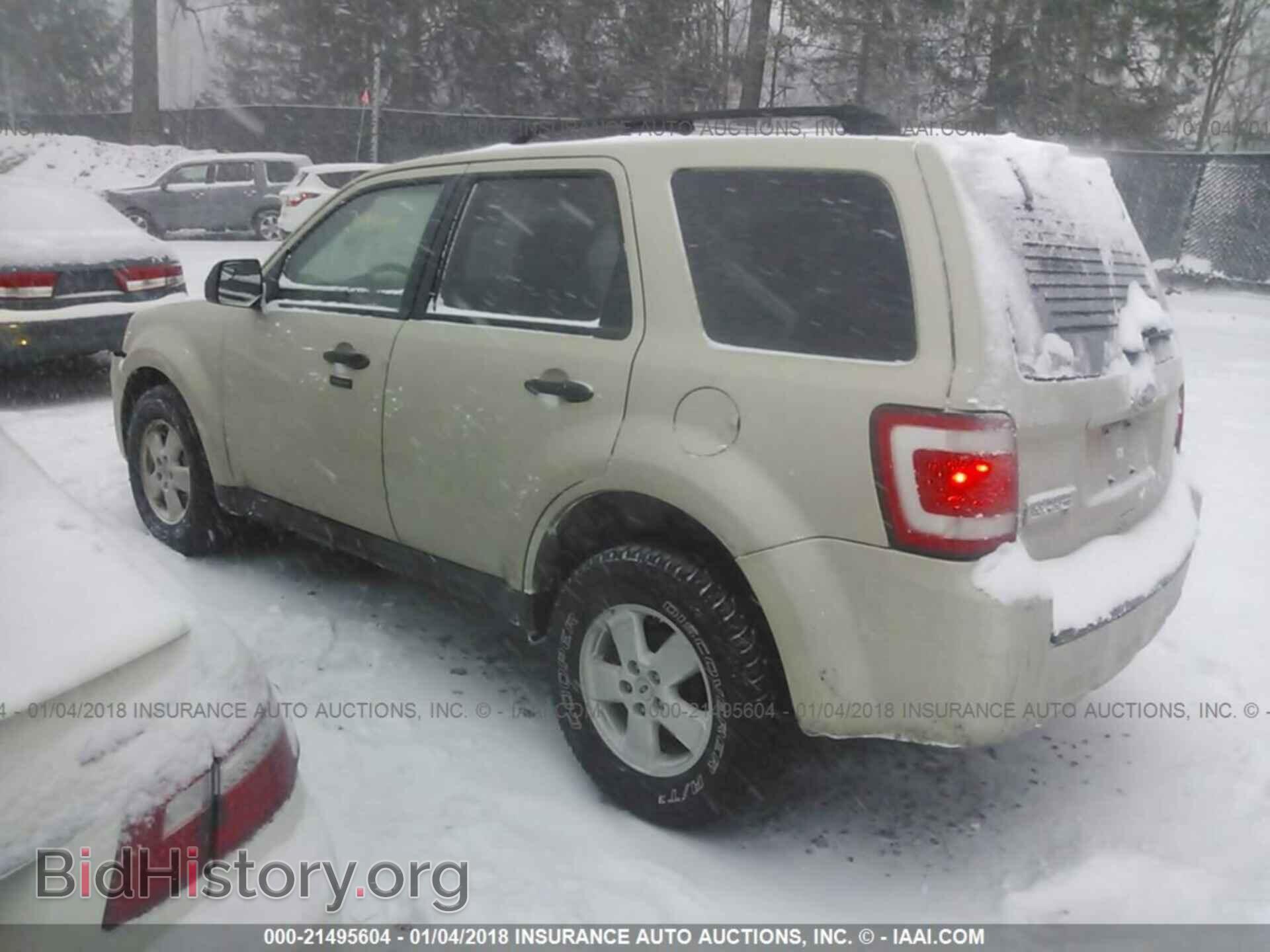 2011 Ford Escape - VIN: 1FMCU9D72BKB84647 - Фото 3
