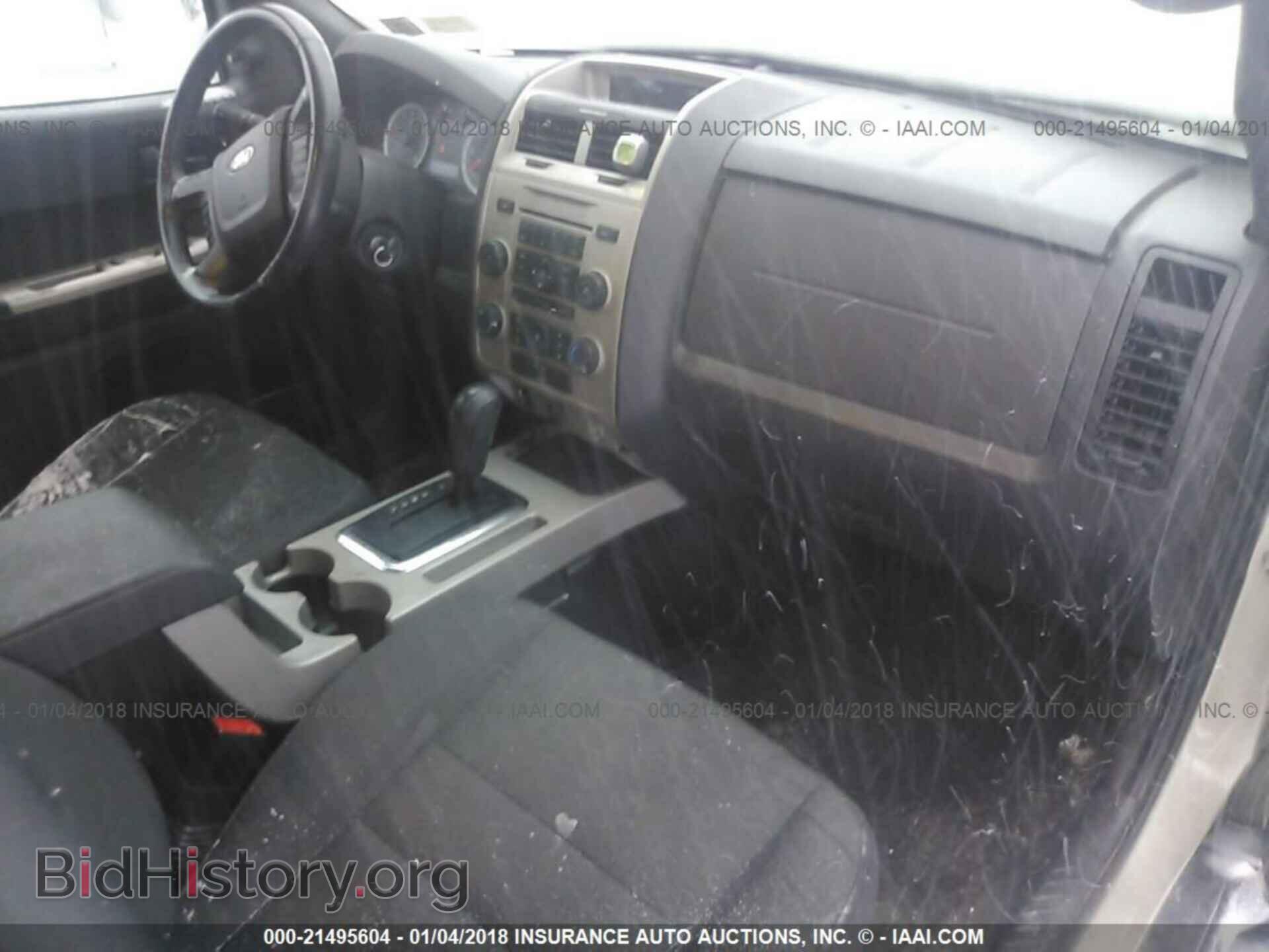 2011 Ford Escape - VIN: 1FMCU9D72BKB84647 - Фото 5