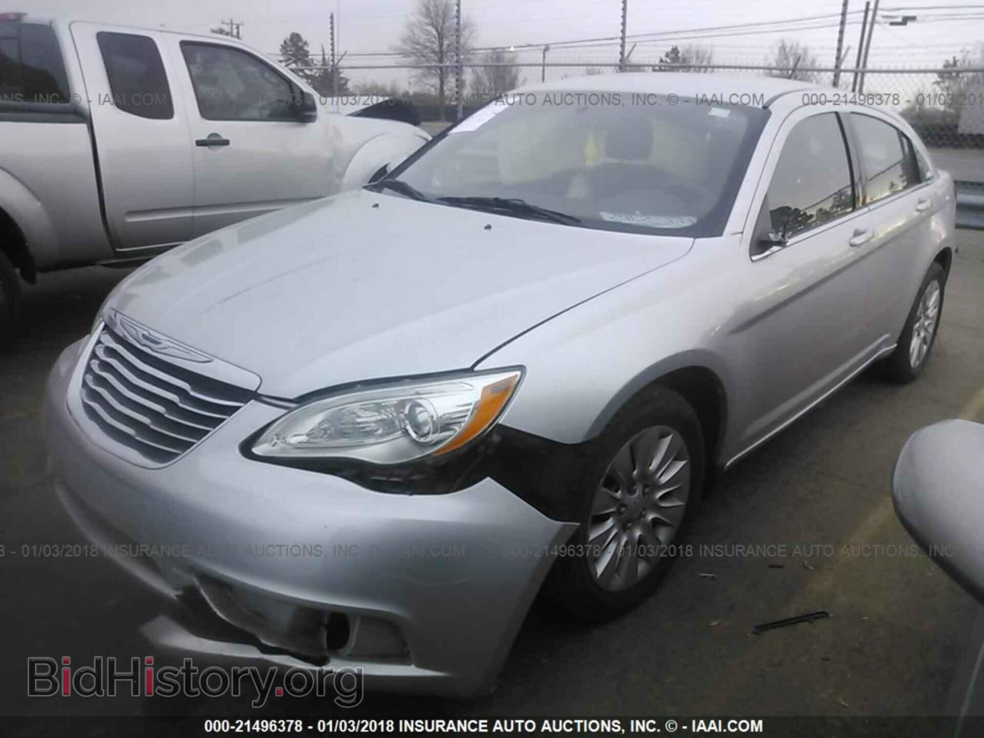 2012 Chrysler 200 - VIN: 1C3CCBABXCN140326 - Фото 2