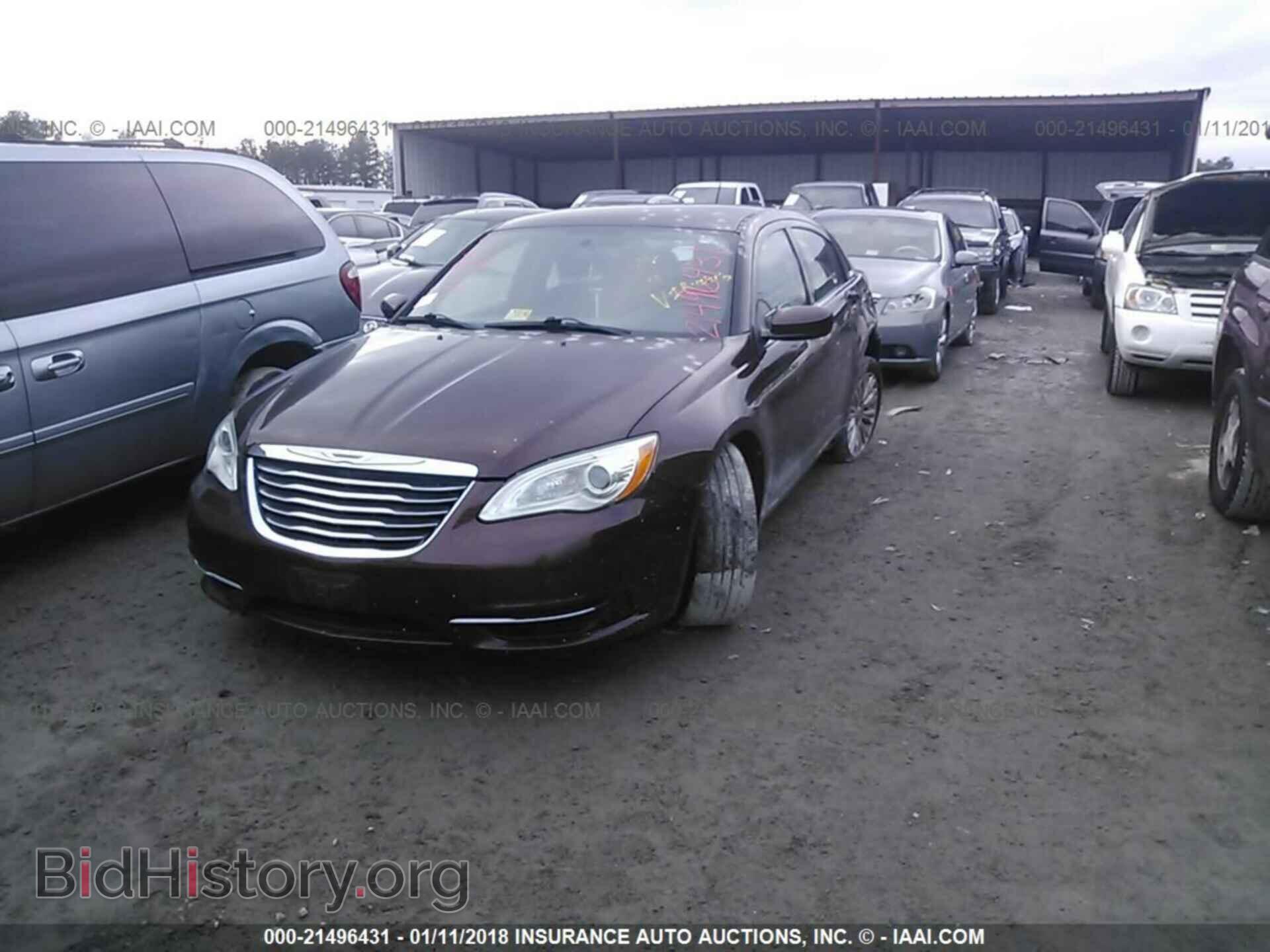 2013 Chrysler 200 - VIN: 1C3CCBAB1DN671576 - Photo 2