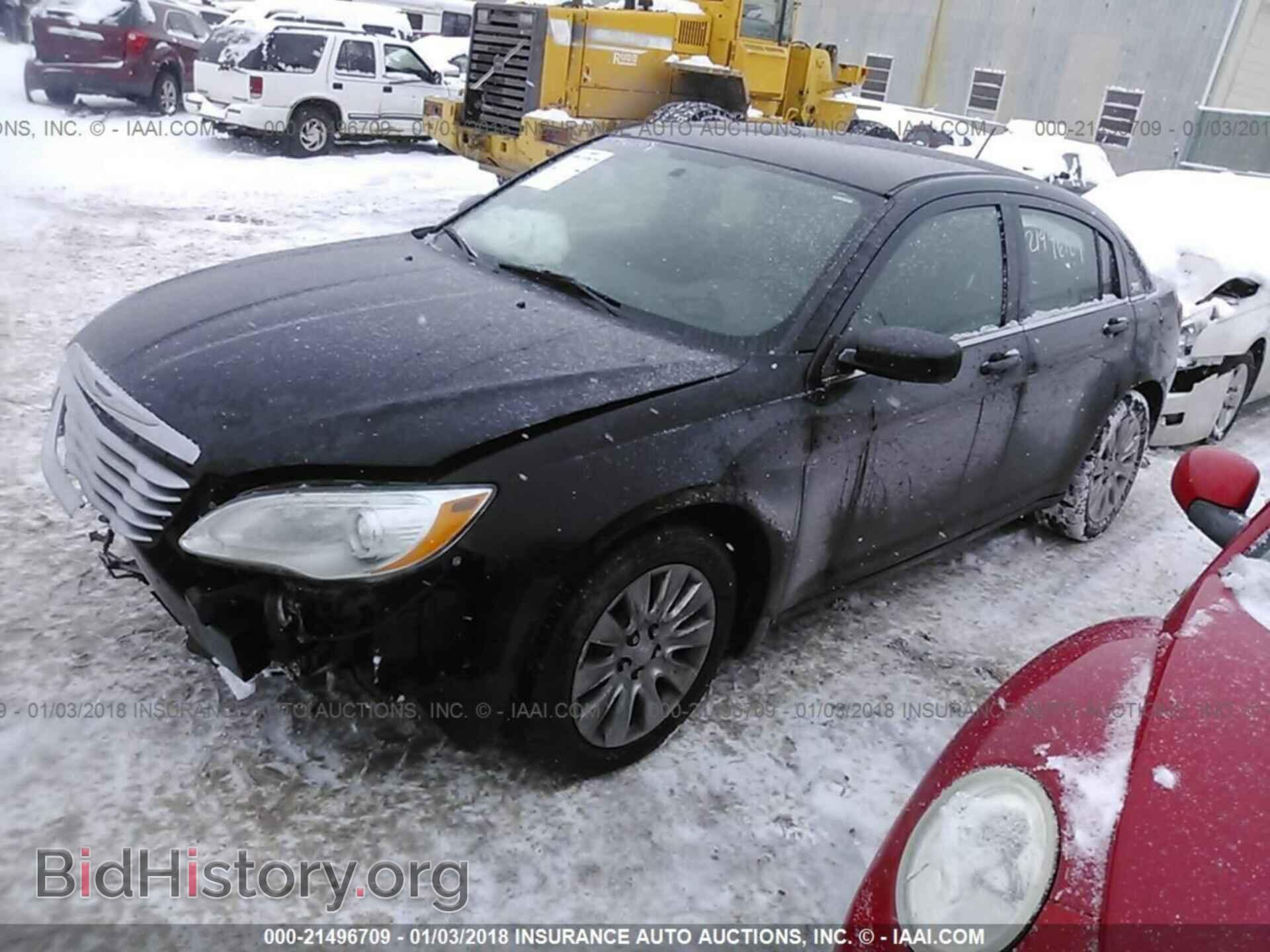 2013 Chrysler 200 - VIN: 1C3CCBAG2DN728413 - Фото 2