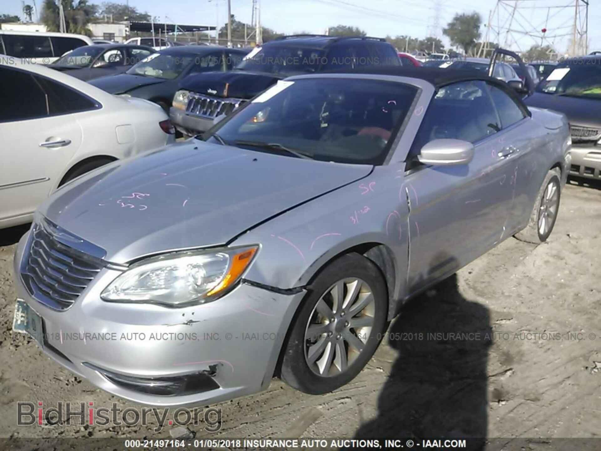 2012 Chrysler 200 - VIN: 1C3BCBEBXCN215516 - Photo 2