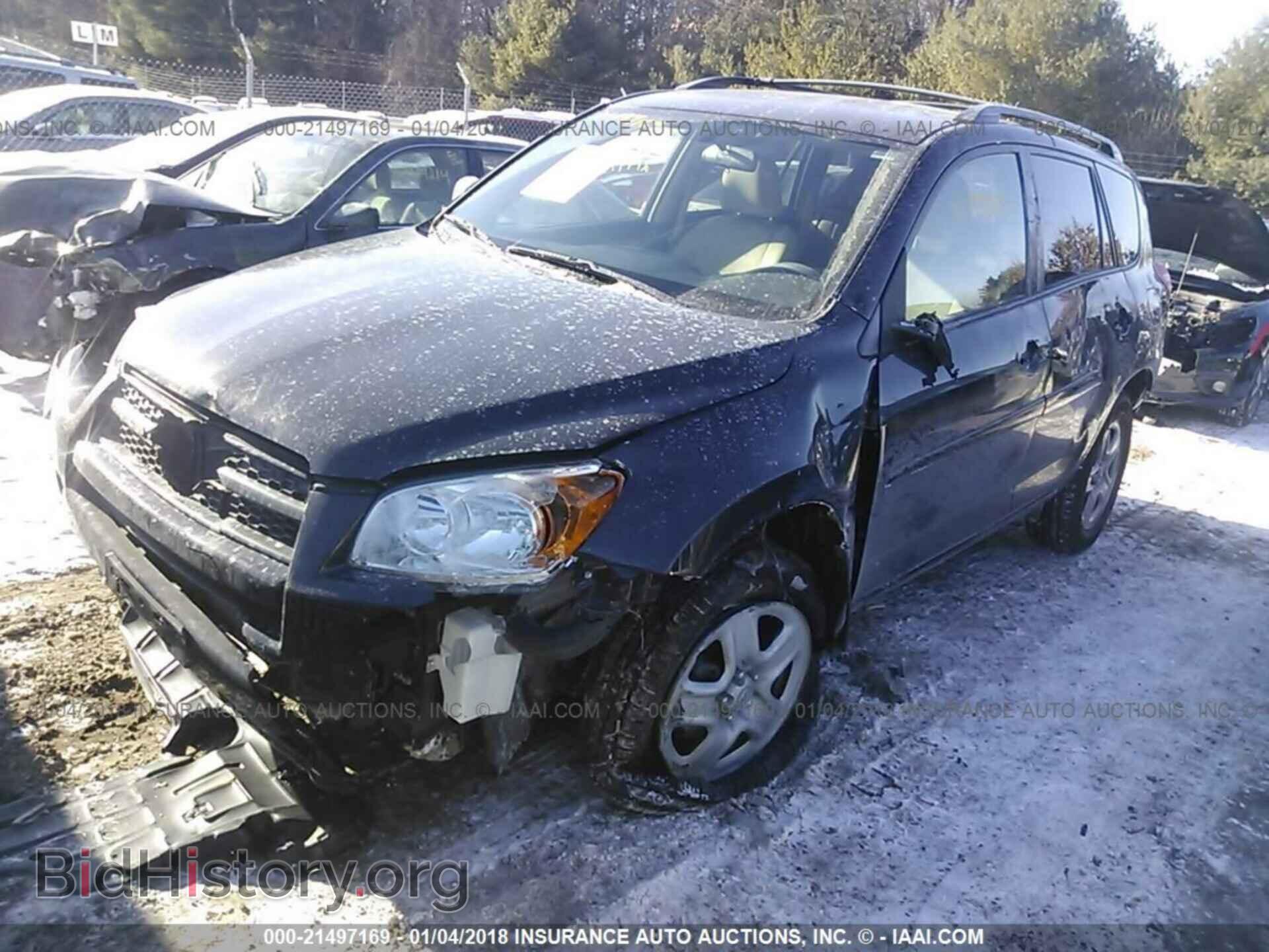 2011 Toyota Rav4 - VIN: 2T3BF4DV5BW176366 - Photo 2