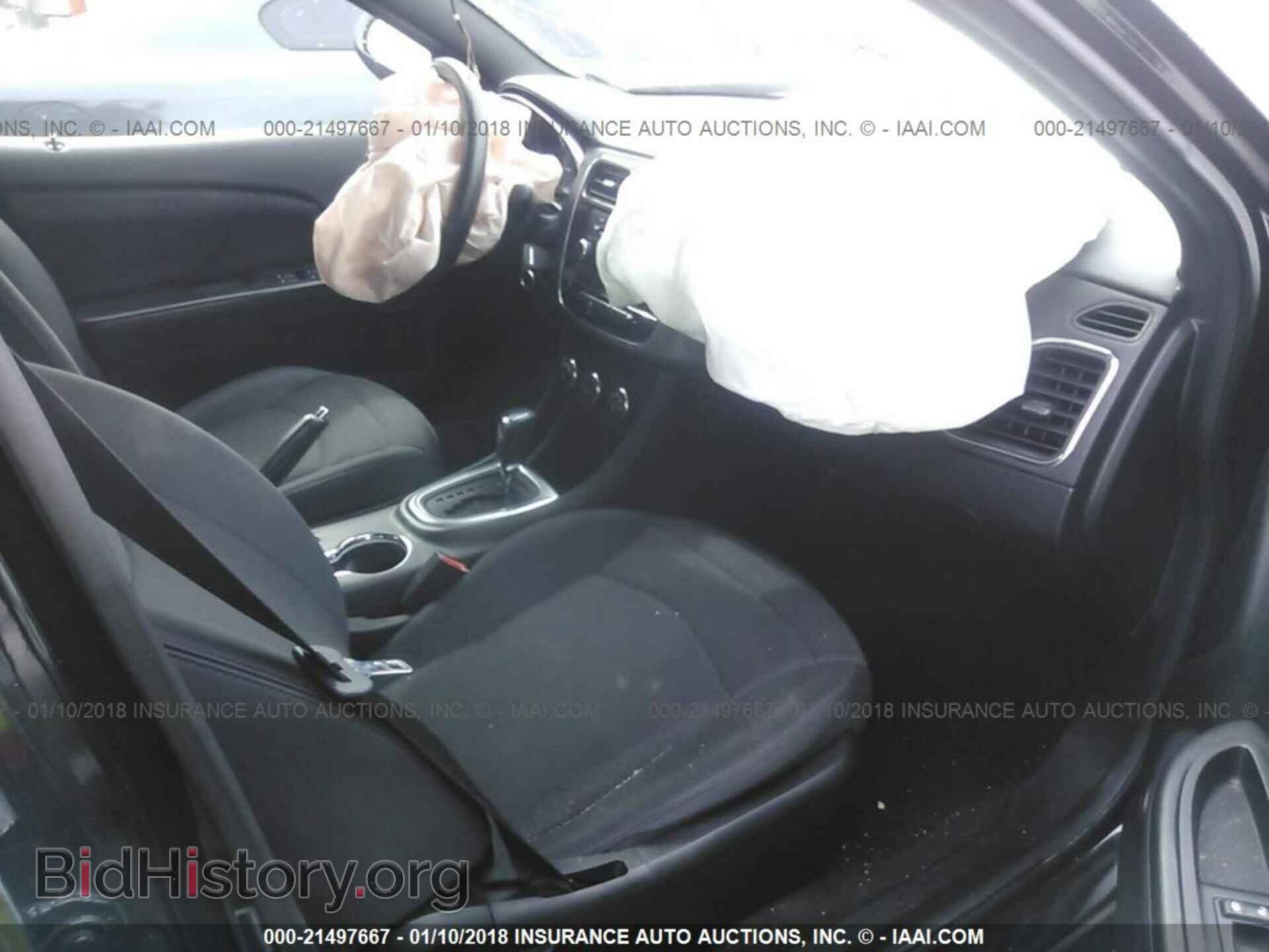 2014 Chrysler 200 - VIN: 1C3CCBAB3EN124178 - Фото 5