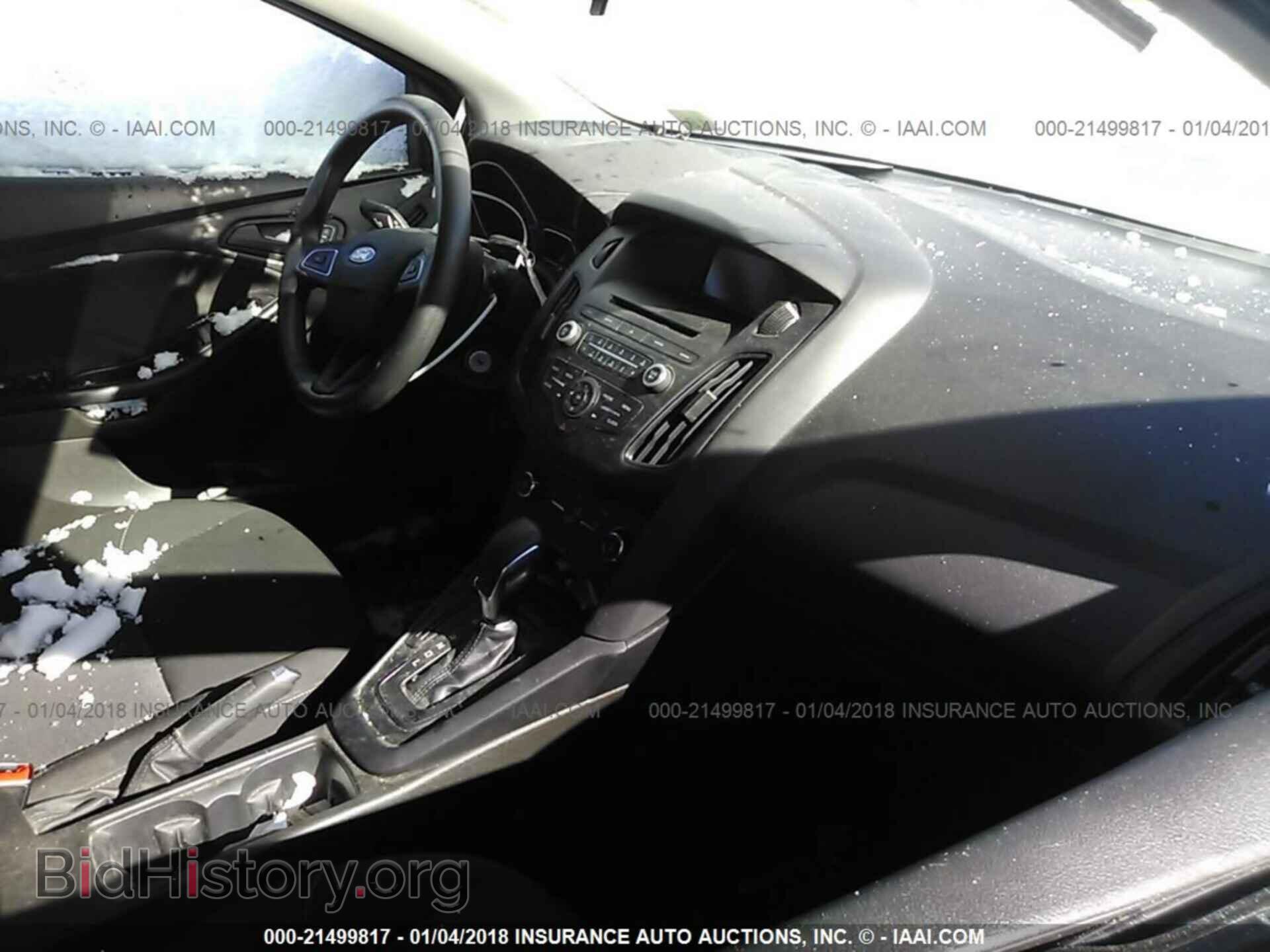 2016 Ford Focus - VIN: 1FADP3E20GL290487 - Photo 5