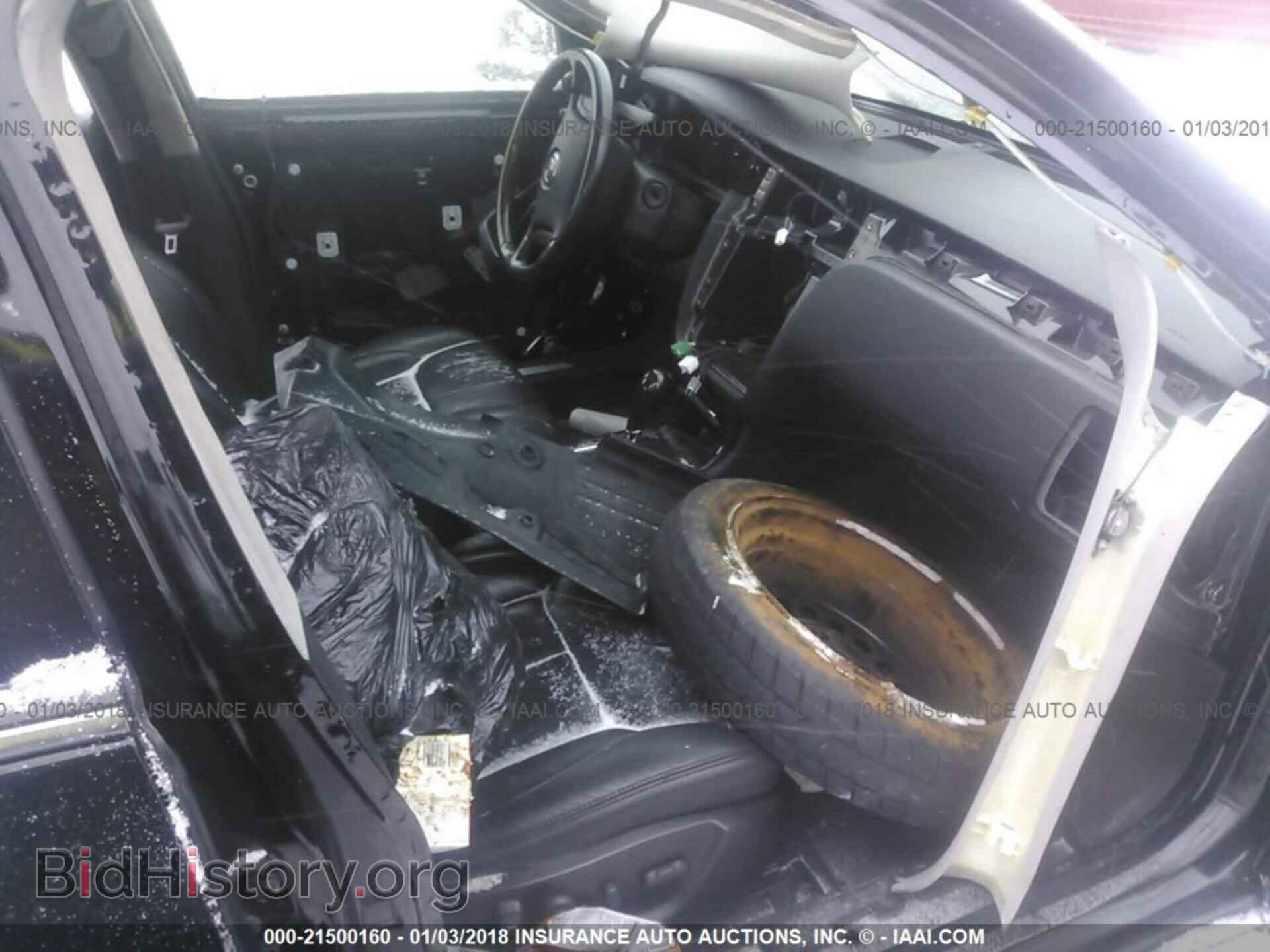 2011 Cadillac Dts - VIN: 1G6KH5E61BU139385 - Photo 5