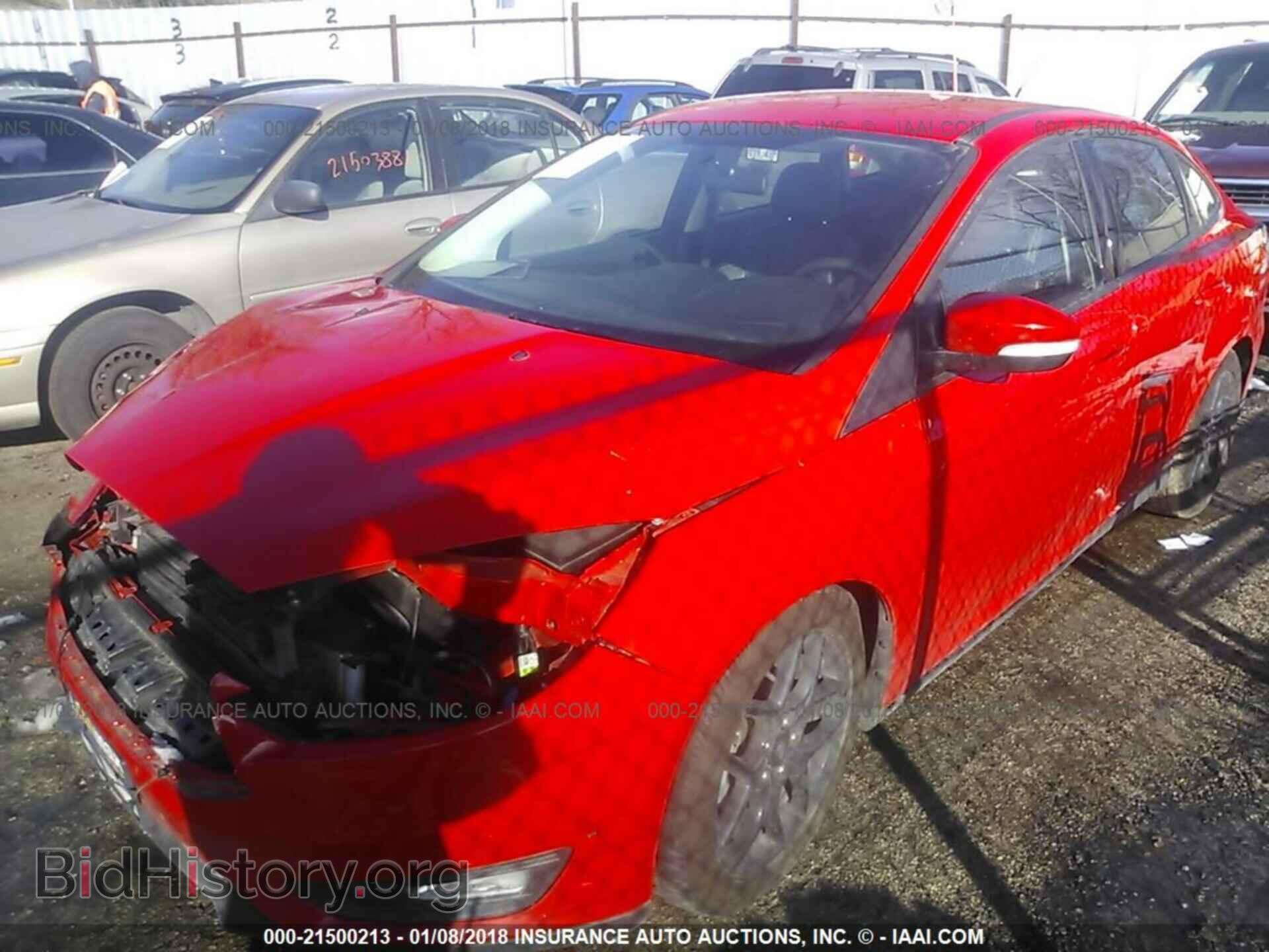 2016 Ford Focus - VIN: 1FADP3F2XGL321520 - Photo 2