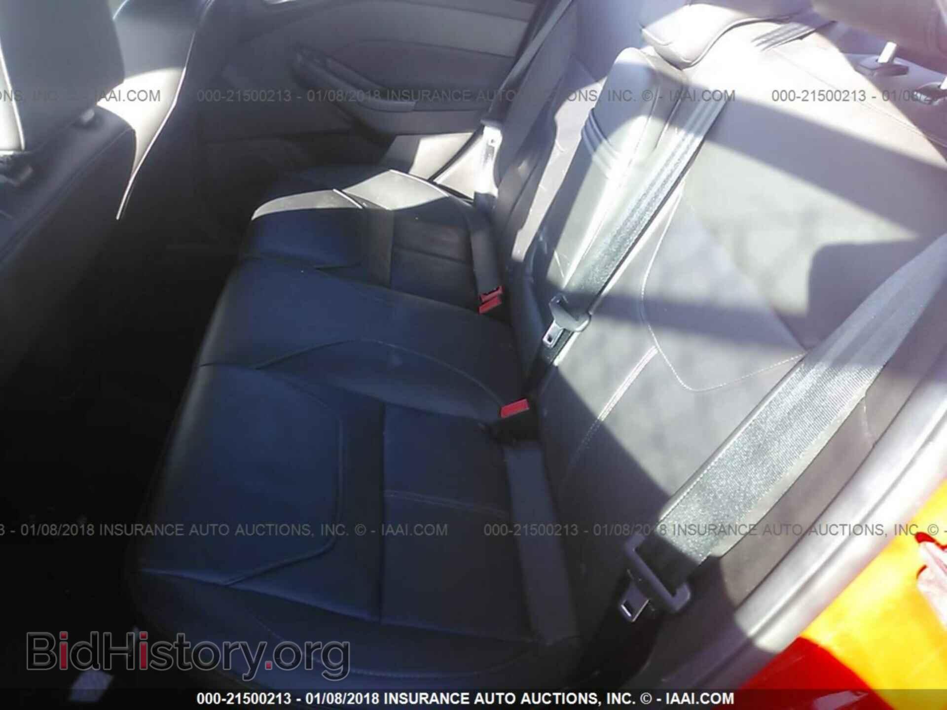 2016 Ford Focus - VIN: 1FADP3F2XGL321520 - Photo 8