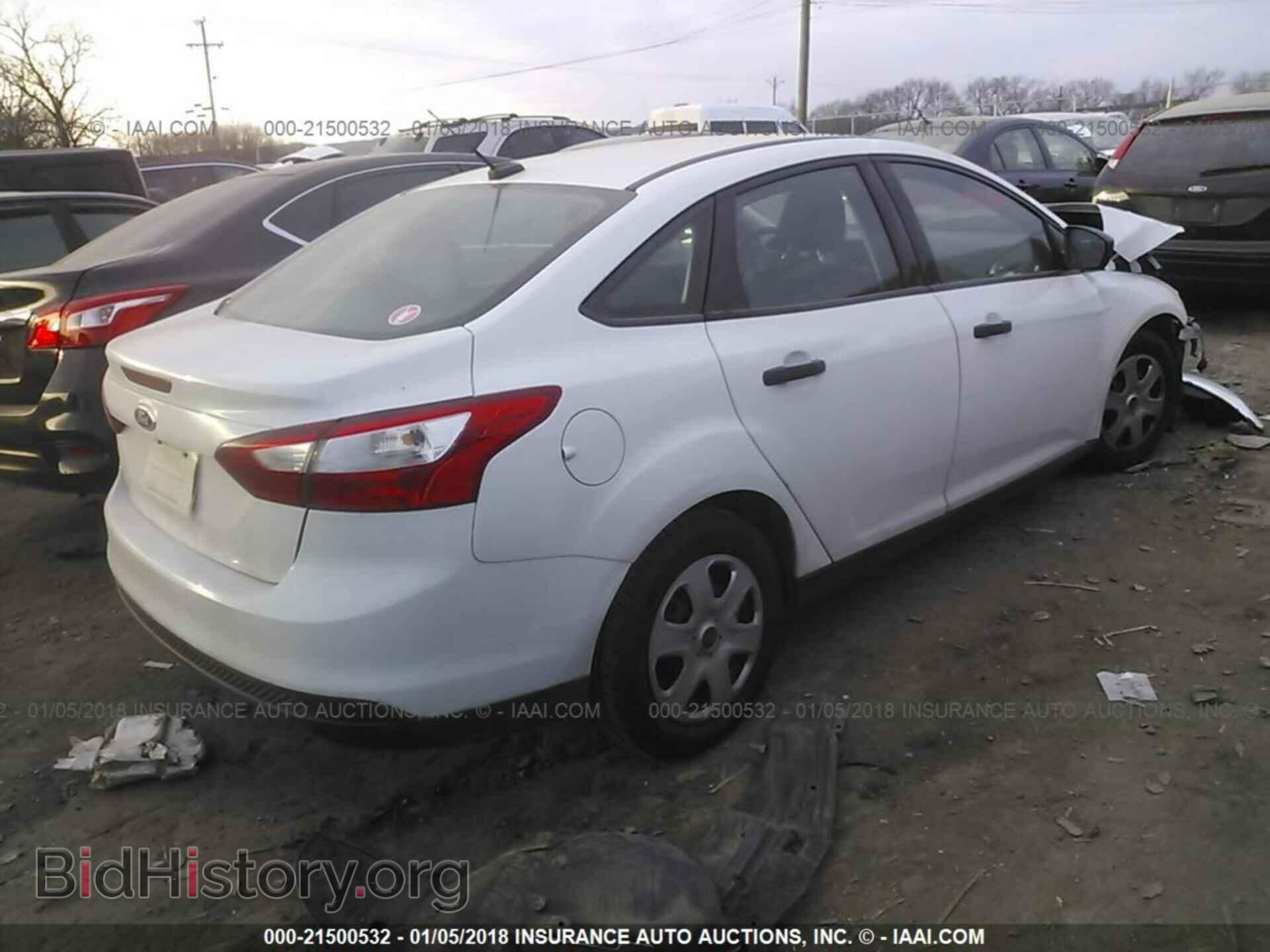 2012 Ford Focus - VIN: 1FAHP3E29CL343599 - Фото 4