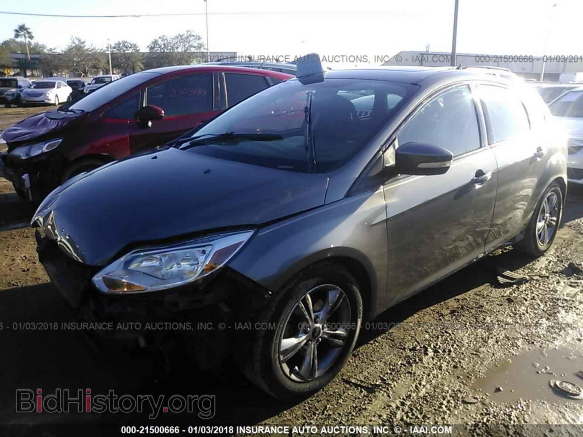 2014 Ford Focus - VIN: 1FADP3K23EL318008 - Фото 2