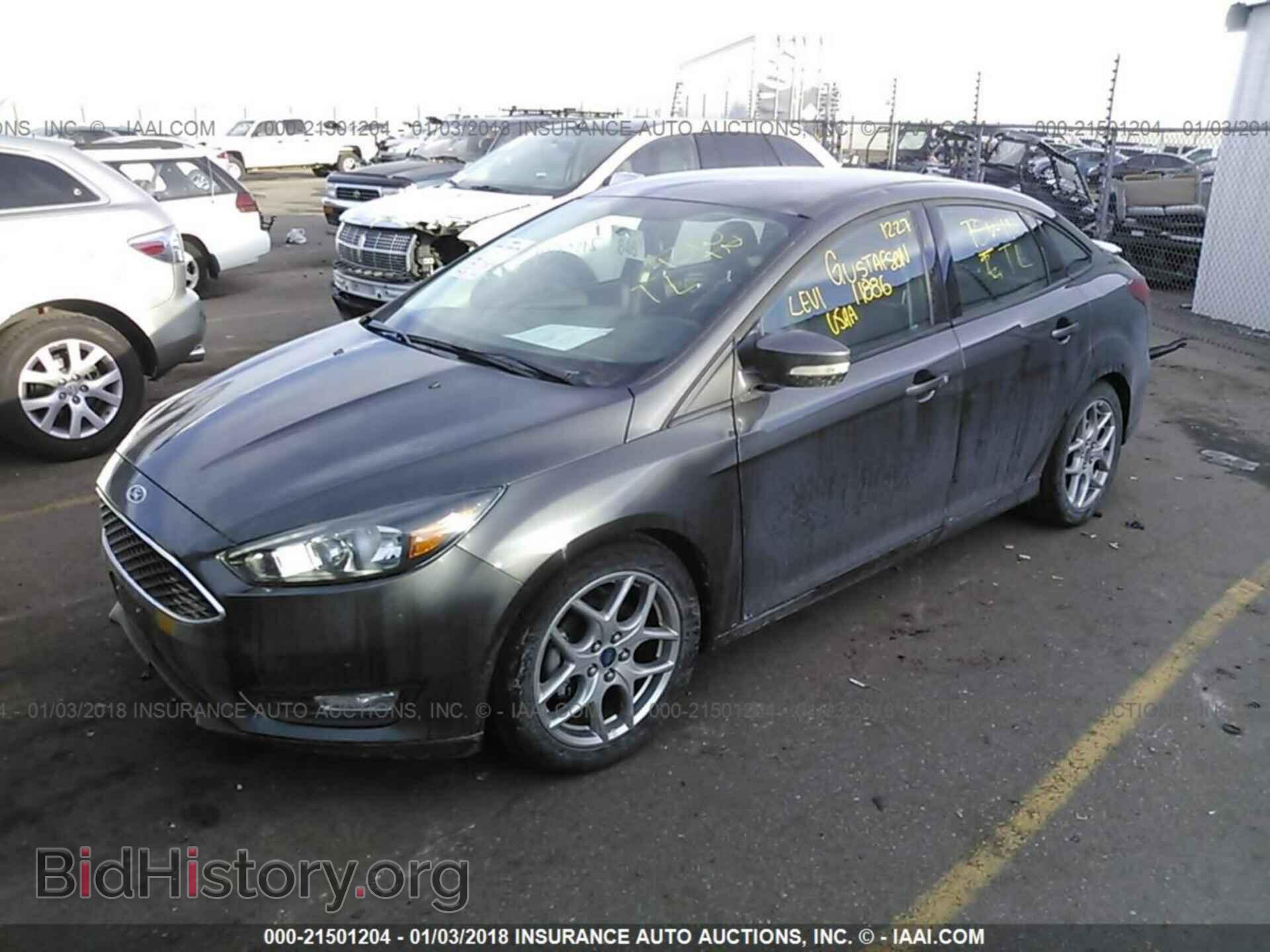 2015 Ford Focus - VIN: 1FADP3F28FL348407 - Photo 2