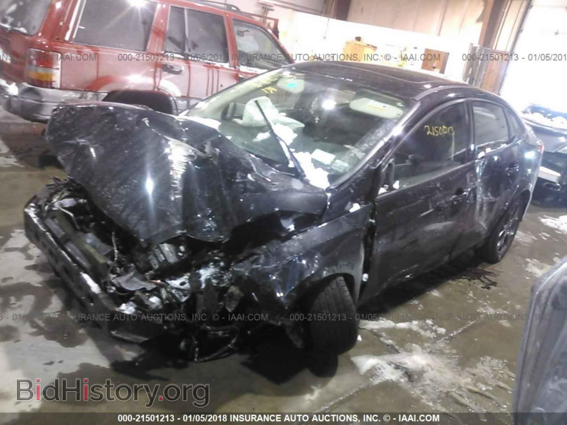 2014 Ford Focus - VIN: 1FADP3F22EL121213 - Photo 2