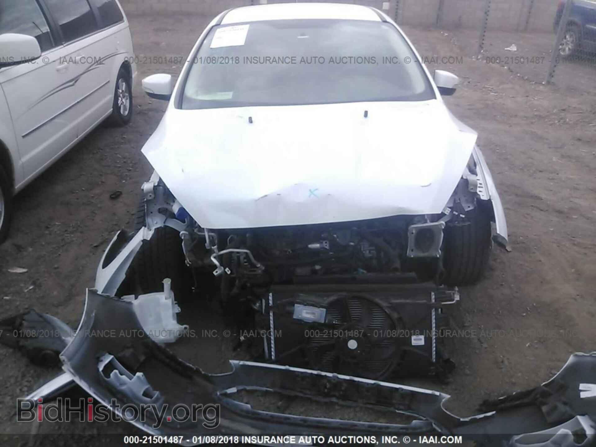2016 Ford Focus - VIN: 1FADP3F2XGL212961 - Photo 6