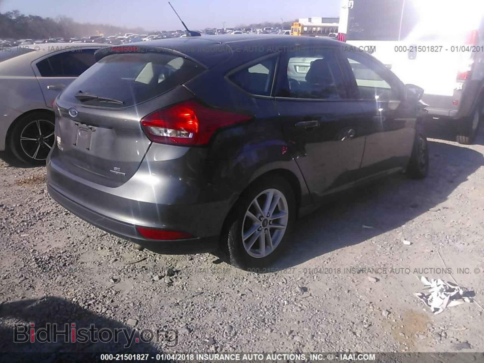 2015 Ford Focus - VIN: 1FADP3K24FL279544 - Photo 4