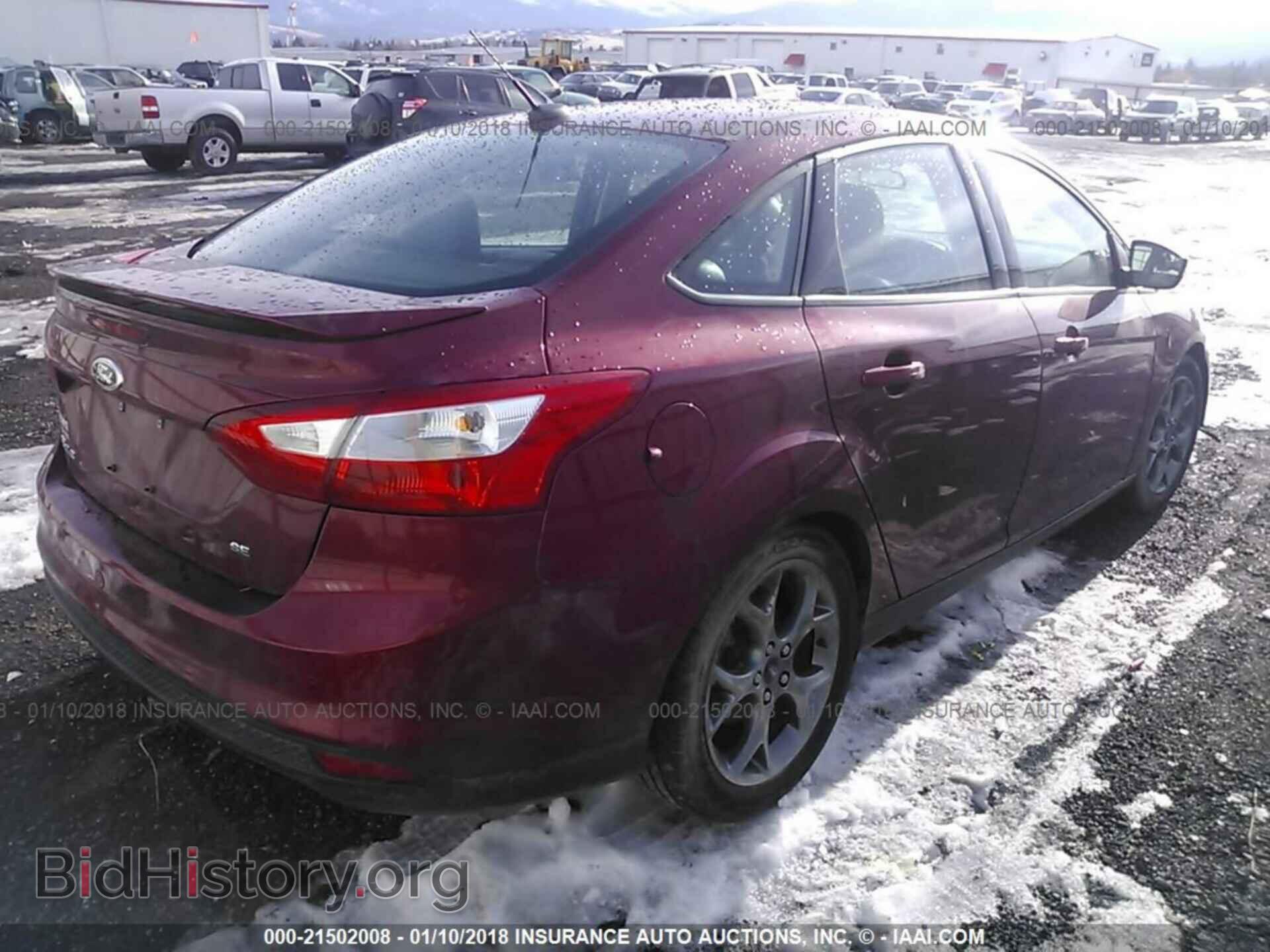 2014 Ford Focus - VIN: 1FADP3F22EL260175 - Photo 4