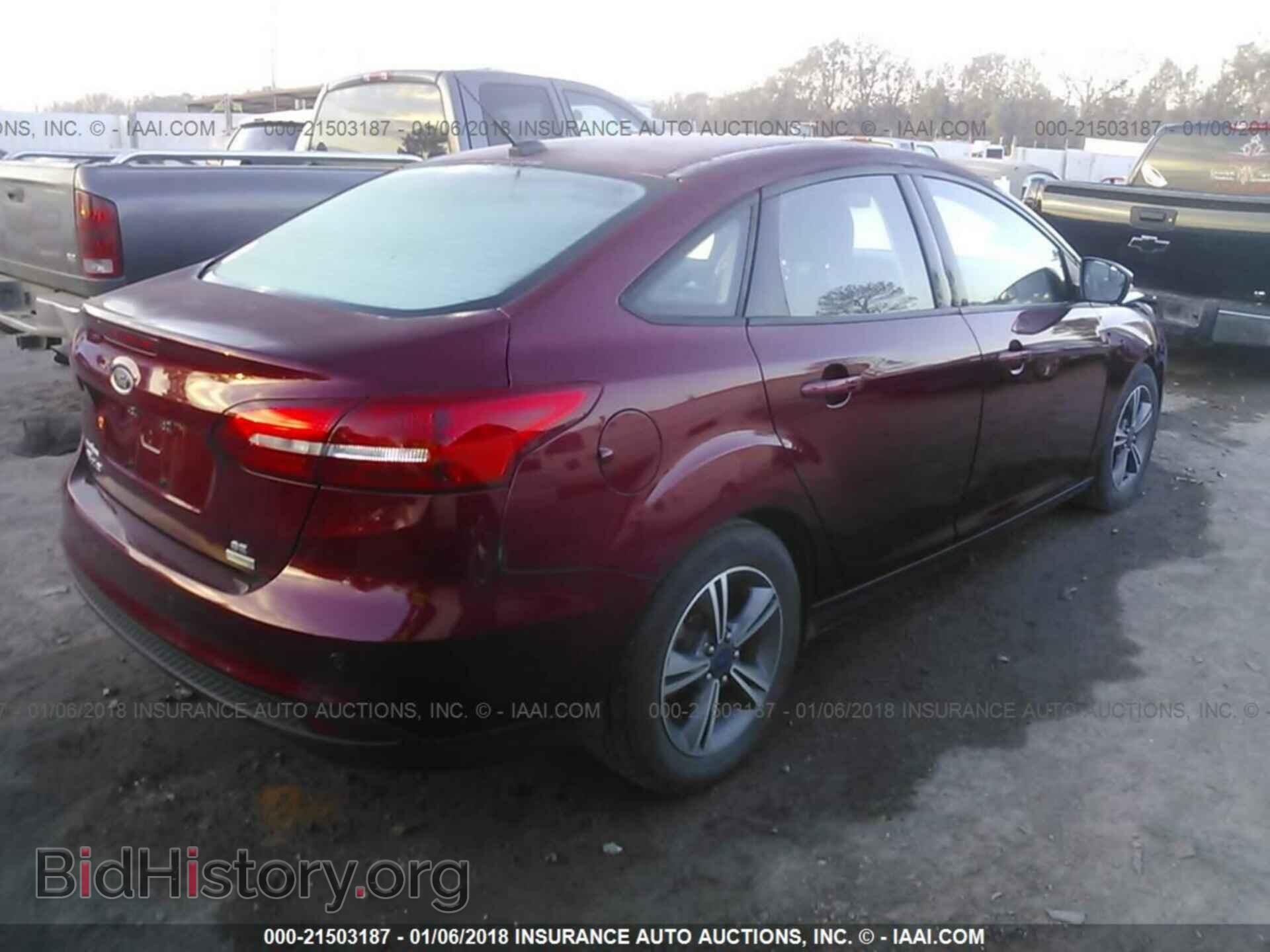 2016 Ford Focus - VIN: 1FADP3FE0GL249642 - Photo 4