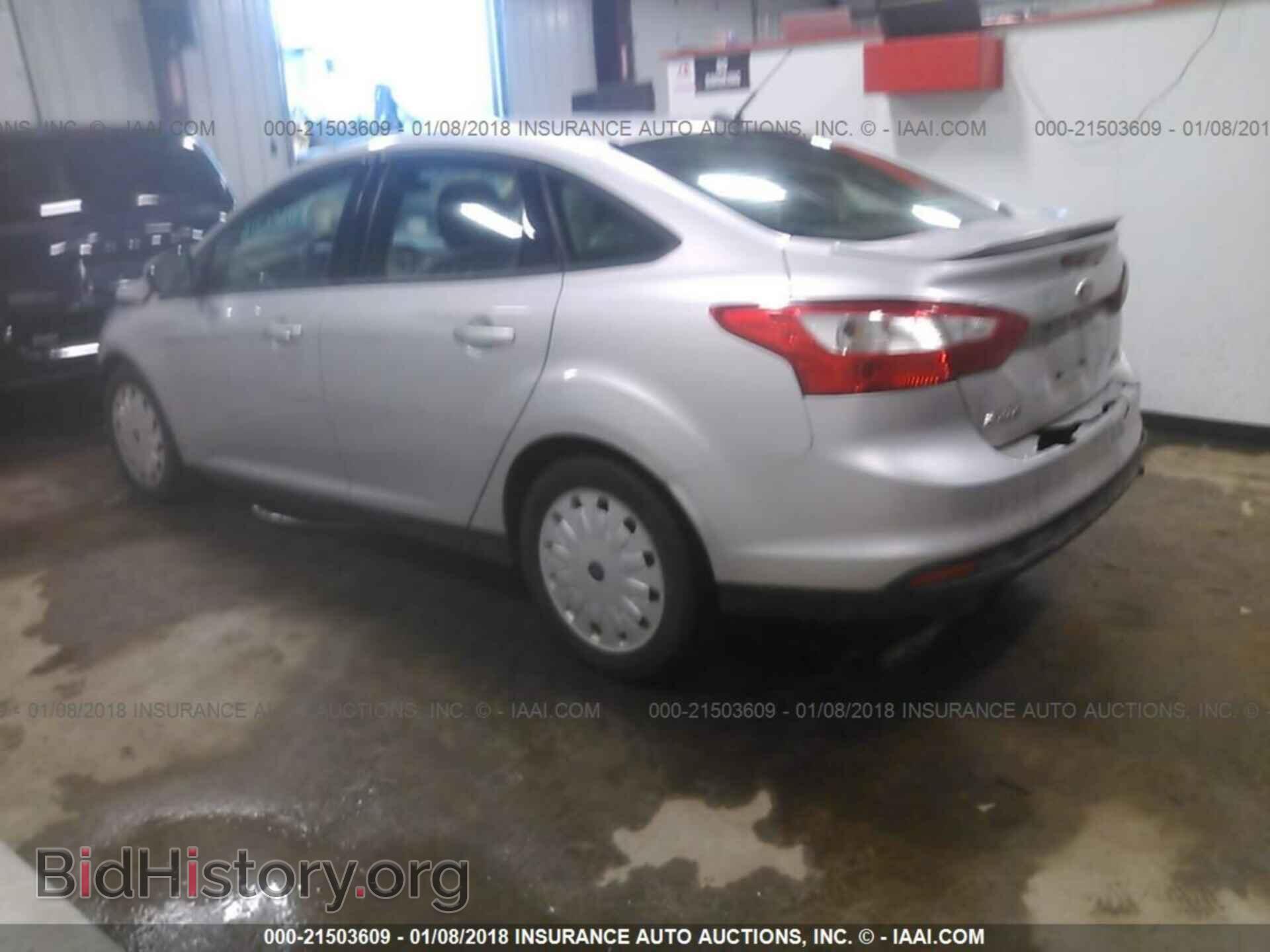 2013 Ford Focus - VIN: 1FADP3F24DL178284 - Фото 3