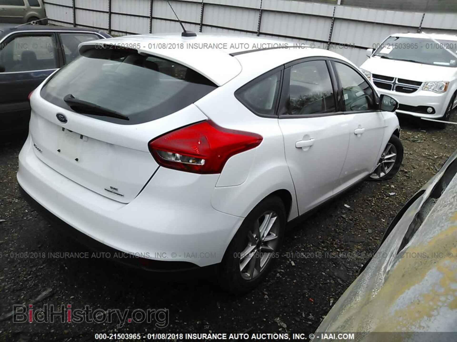 2016 Ford Focus - VIN: 1FADP3K29GL325421 - Photo 4
