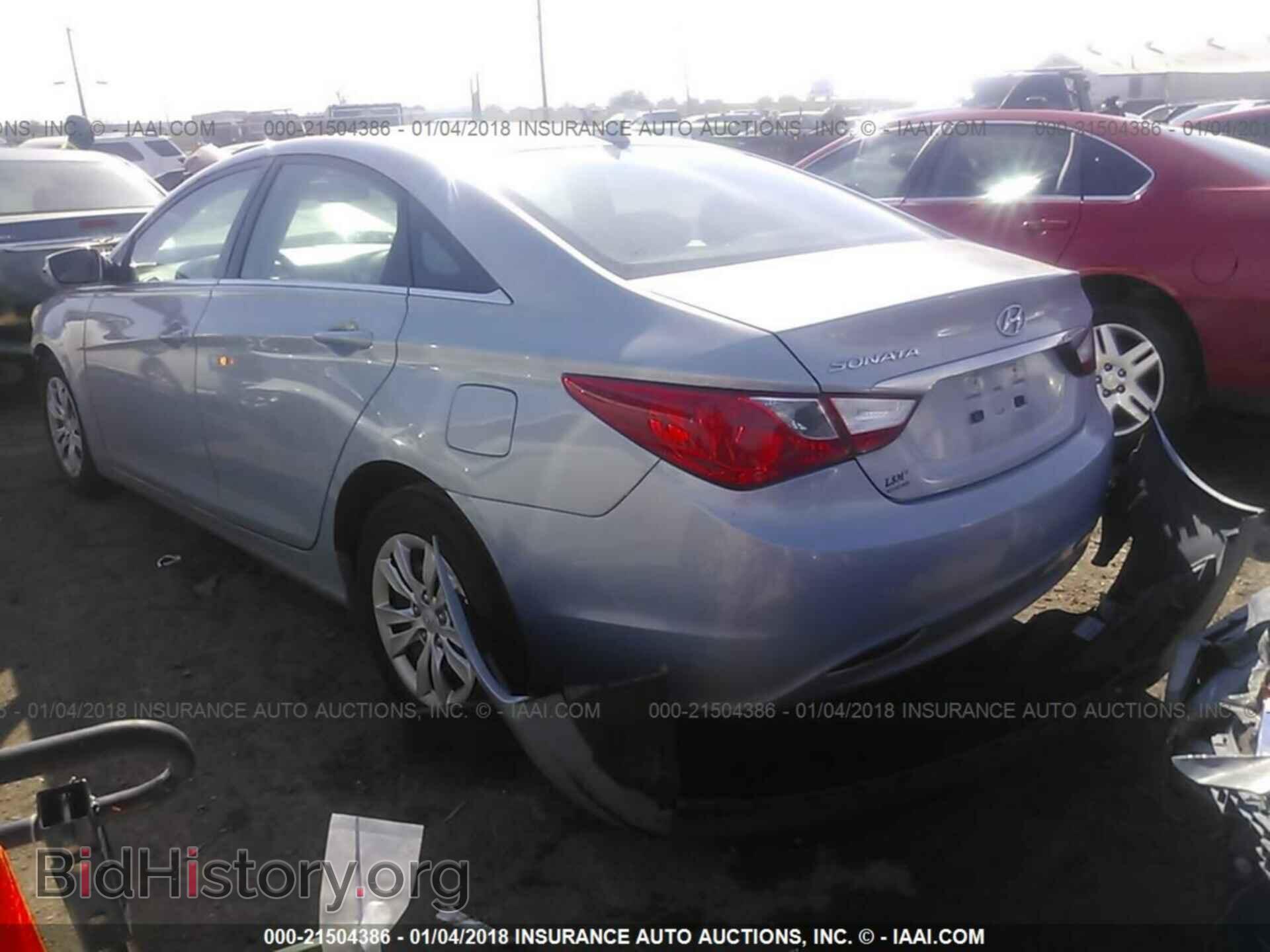 2012 Hyundai Sonata - VIN: 5NPEB4AC7CH406526 - Фото 3
