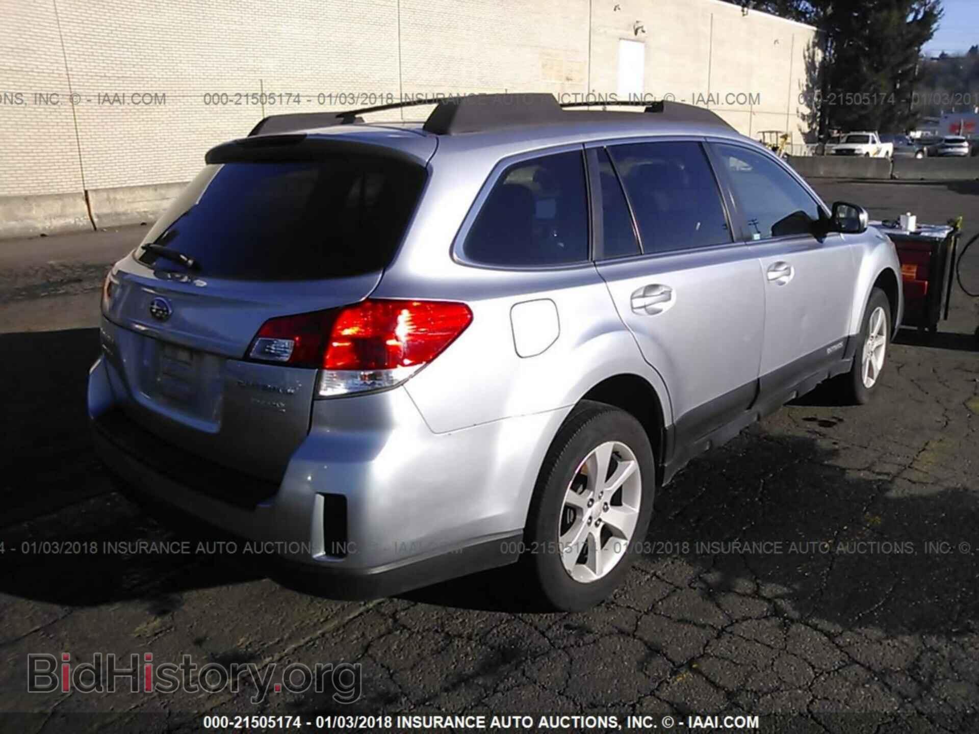2013 Subaru Outback - VIN: 4S4BRBCC1D3209375 - Photo 4