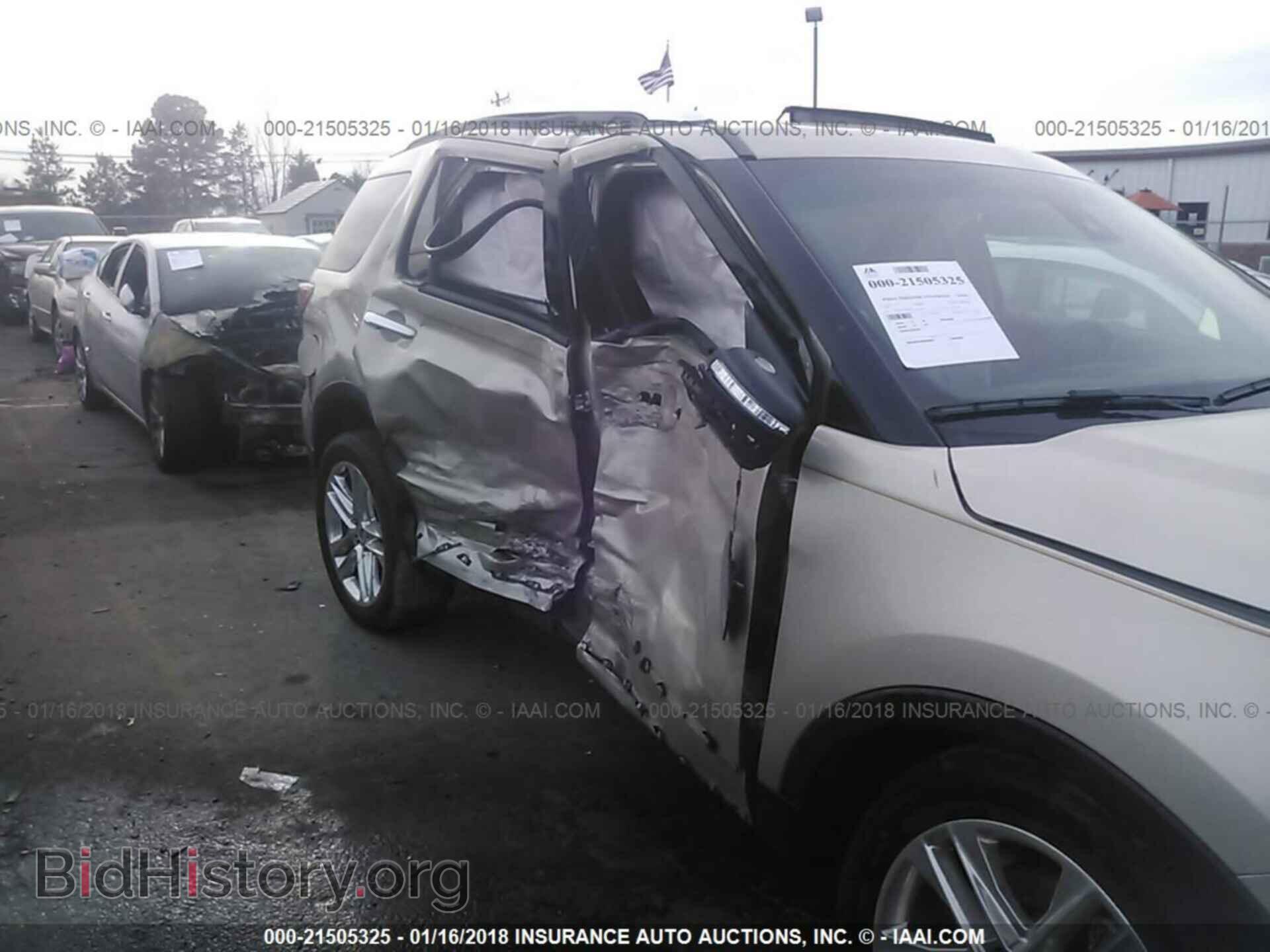2017 Ford Explorer - VIN: 1FM5K8F84HGA01193 - Фото 6