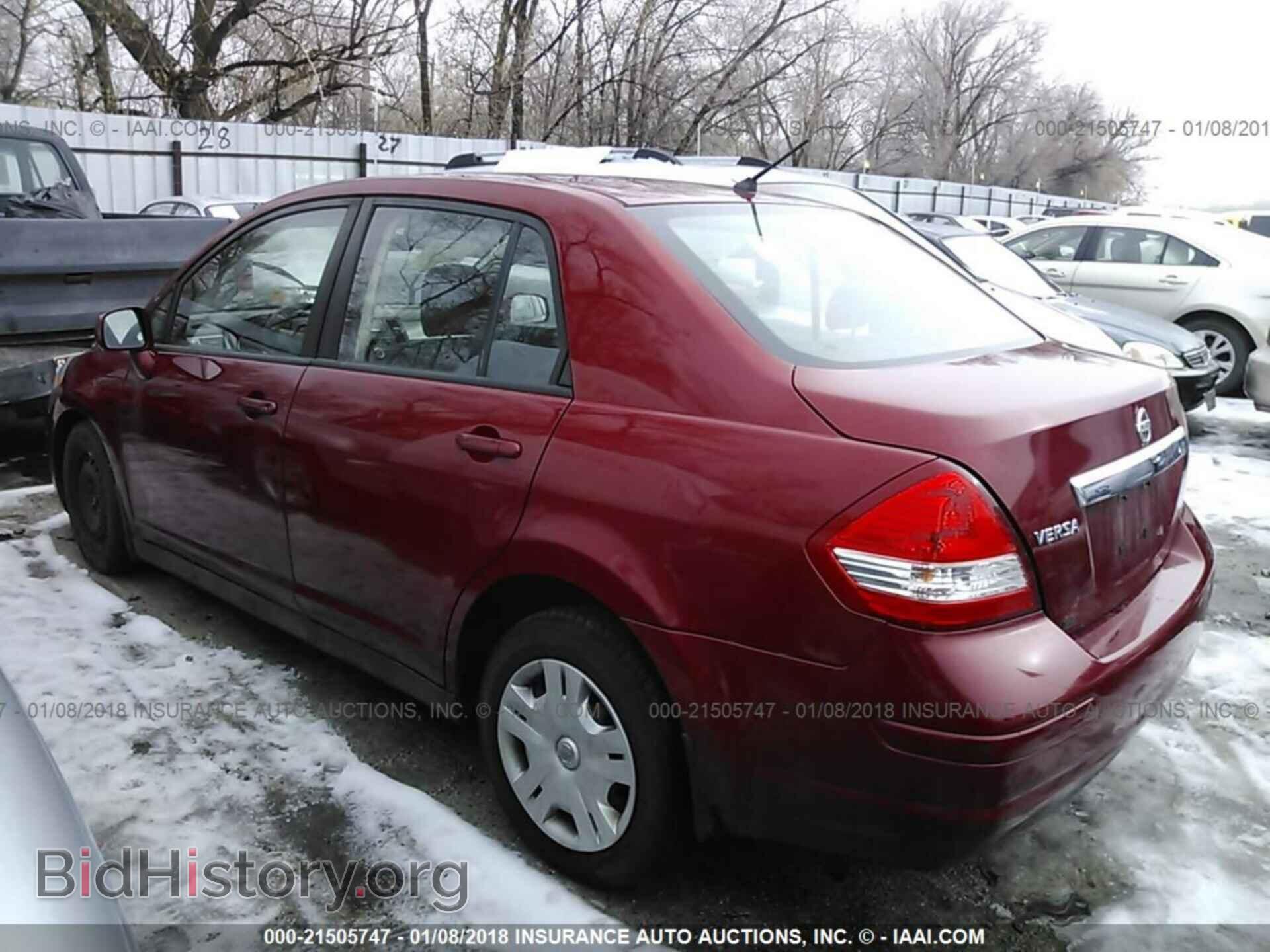 2011 Nissan Versa - VIN: 3N1BC1AP3BL493604 - Фото 3